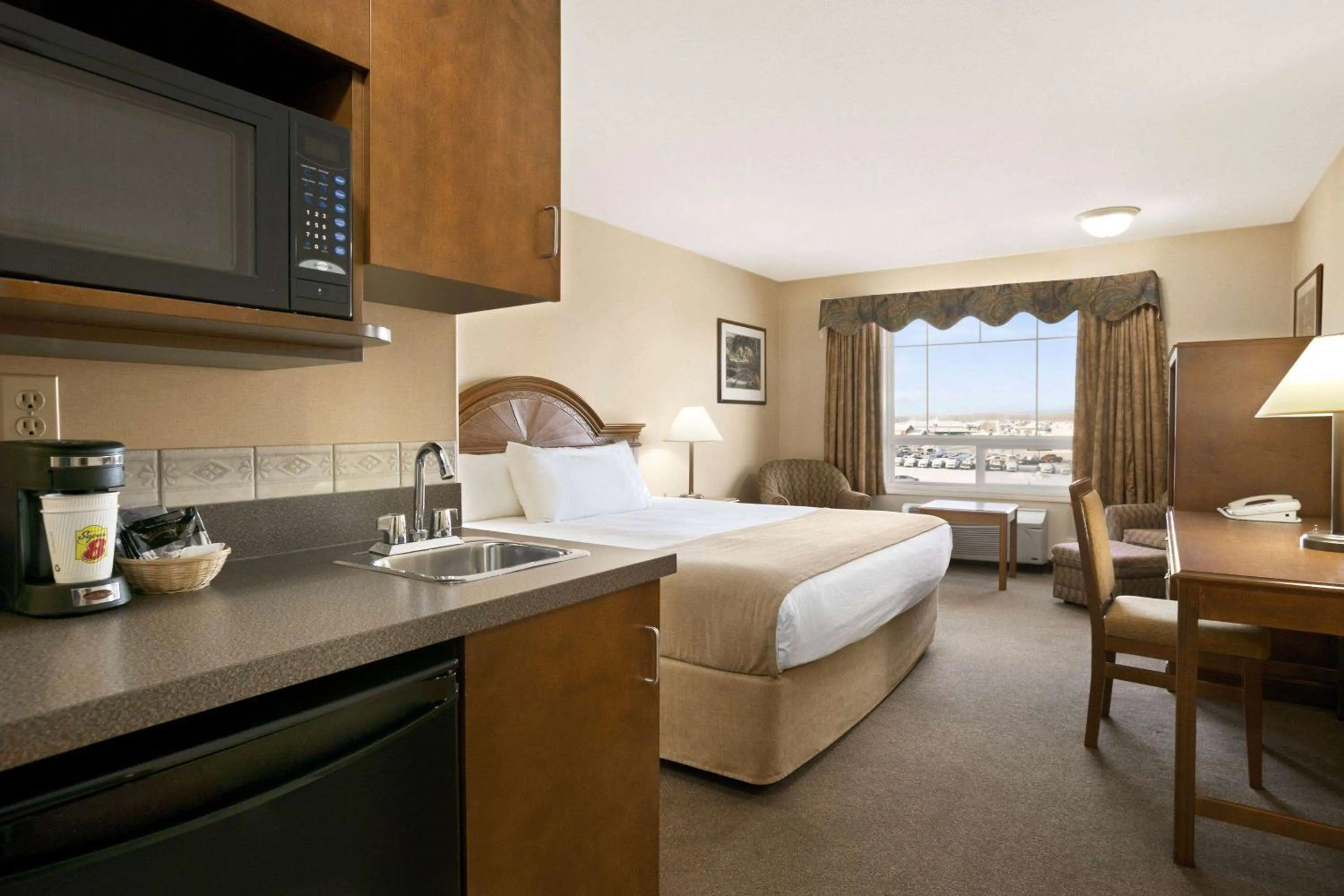 Photo of the whole room, Bed in Super 8 by Wyndham High Level AB