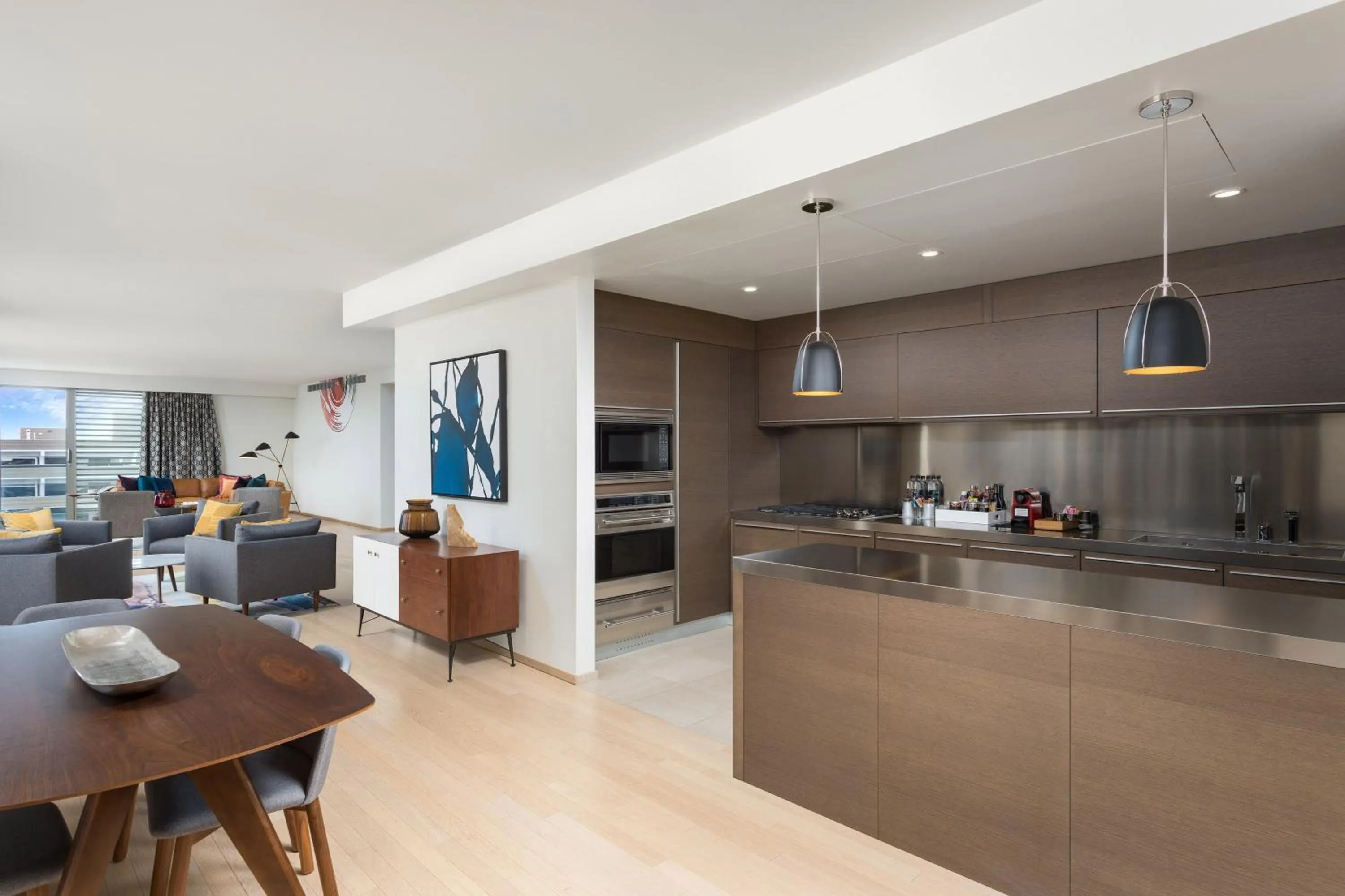 Kitchen or kitchenette in W Scottsdale