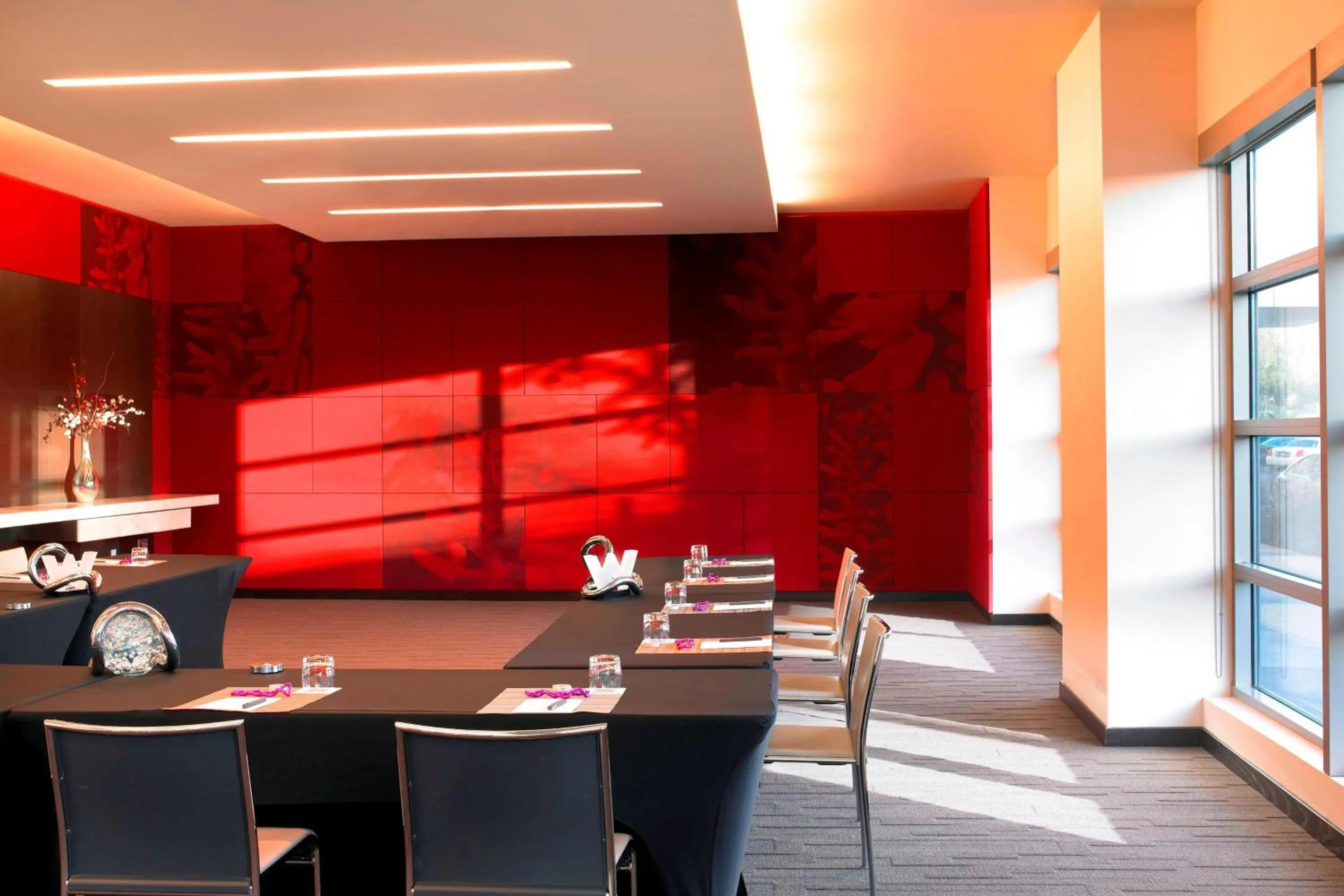 Meeting/conference room in W Scottsdale