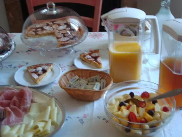 Breakfast in B&B Cherry En Rose