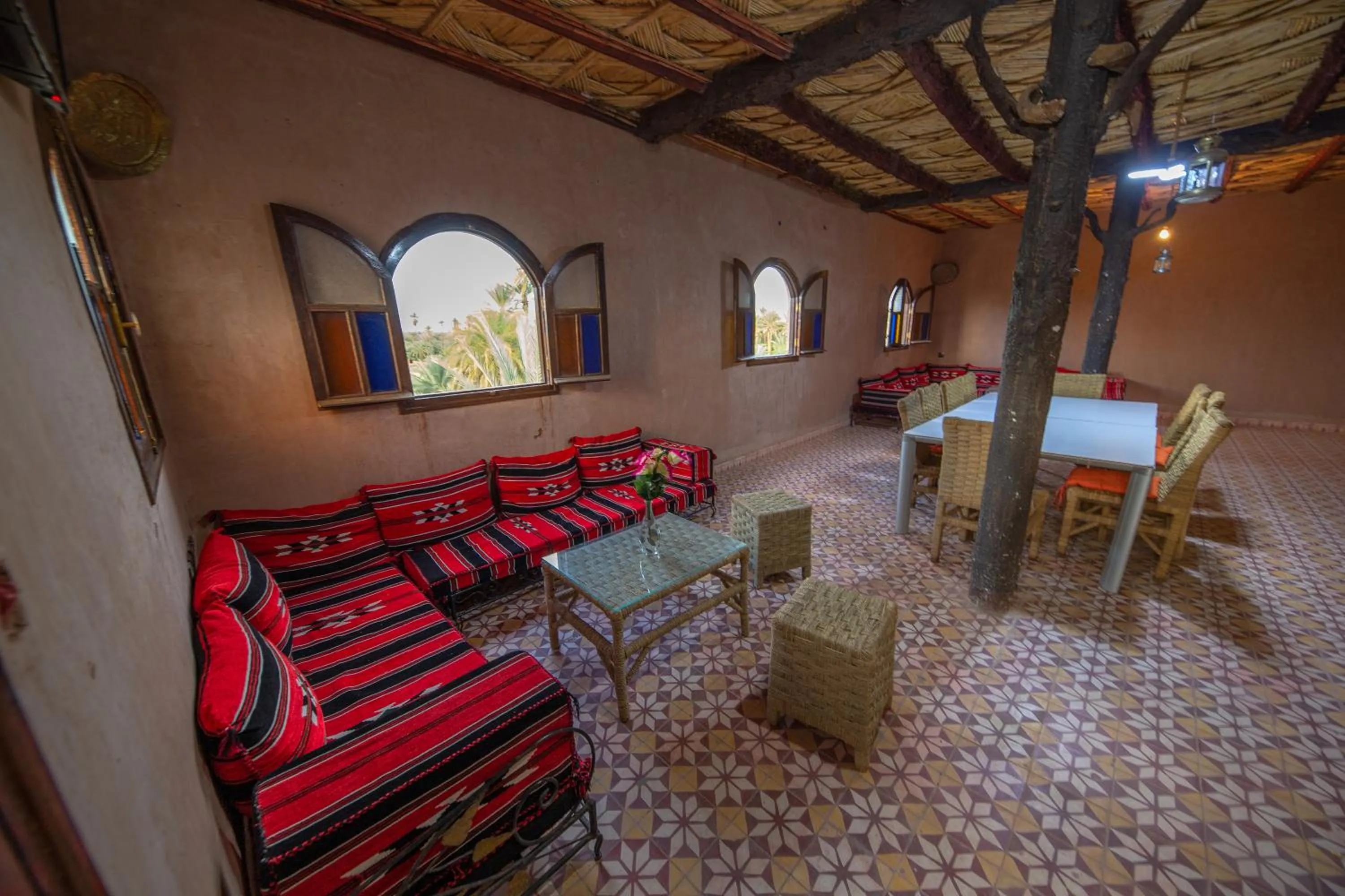 Seating area, Bed in Dar nadia bendriss