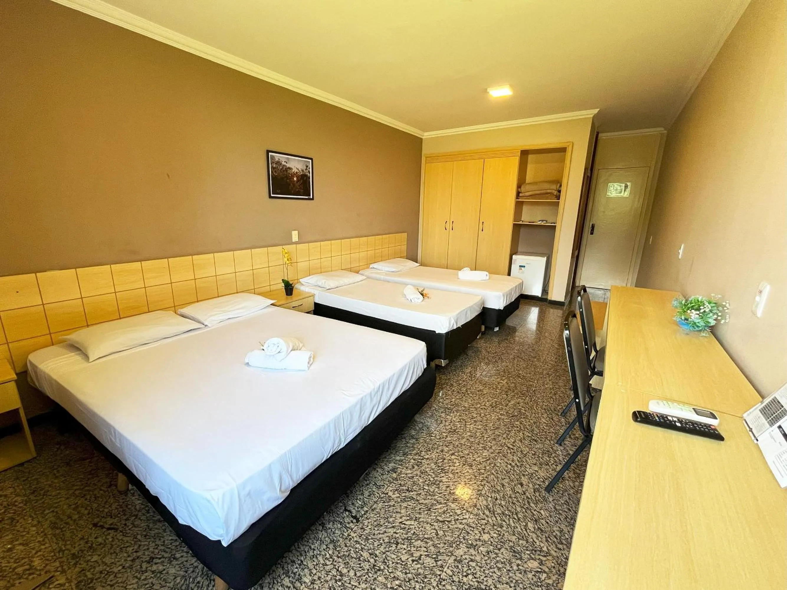 Bed in Hotel Diplomat by Bsb Inn