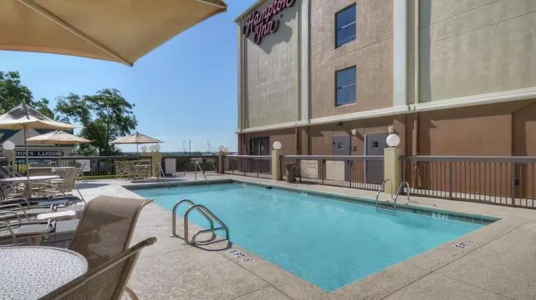 Swimming pool in Hampton Inn Georgetown-Marina