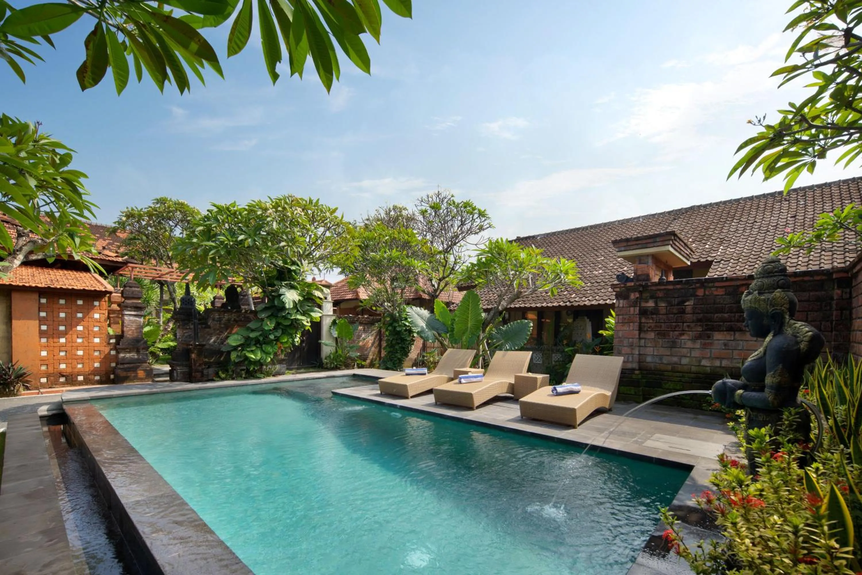 Swimming pool in Mahe Garden Inn and Villas by Kamara