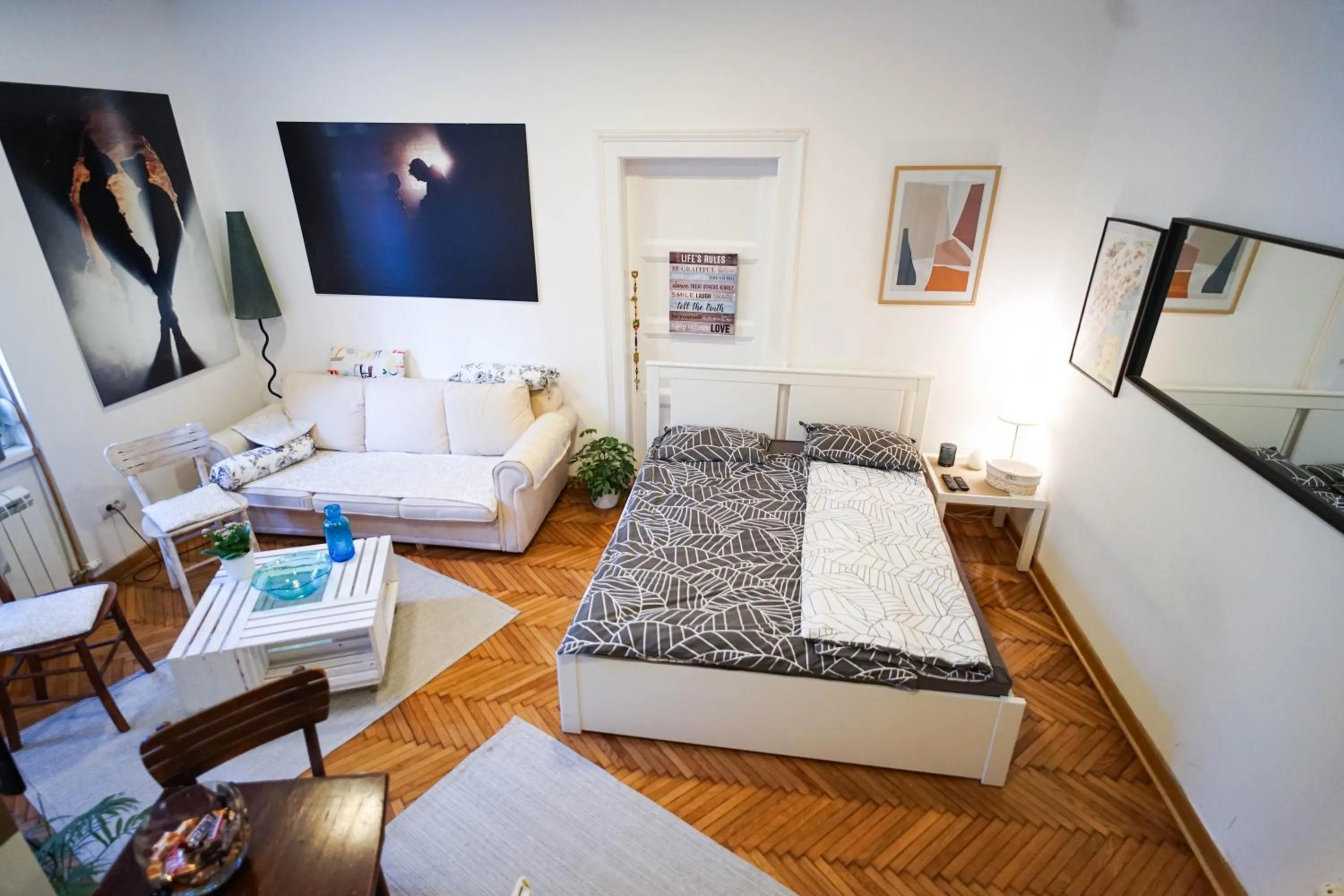 Bed in Apartment Park