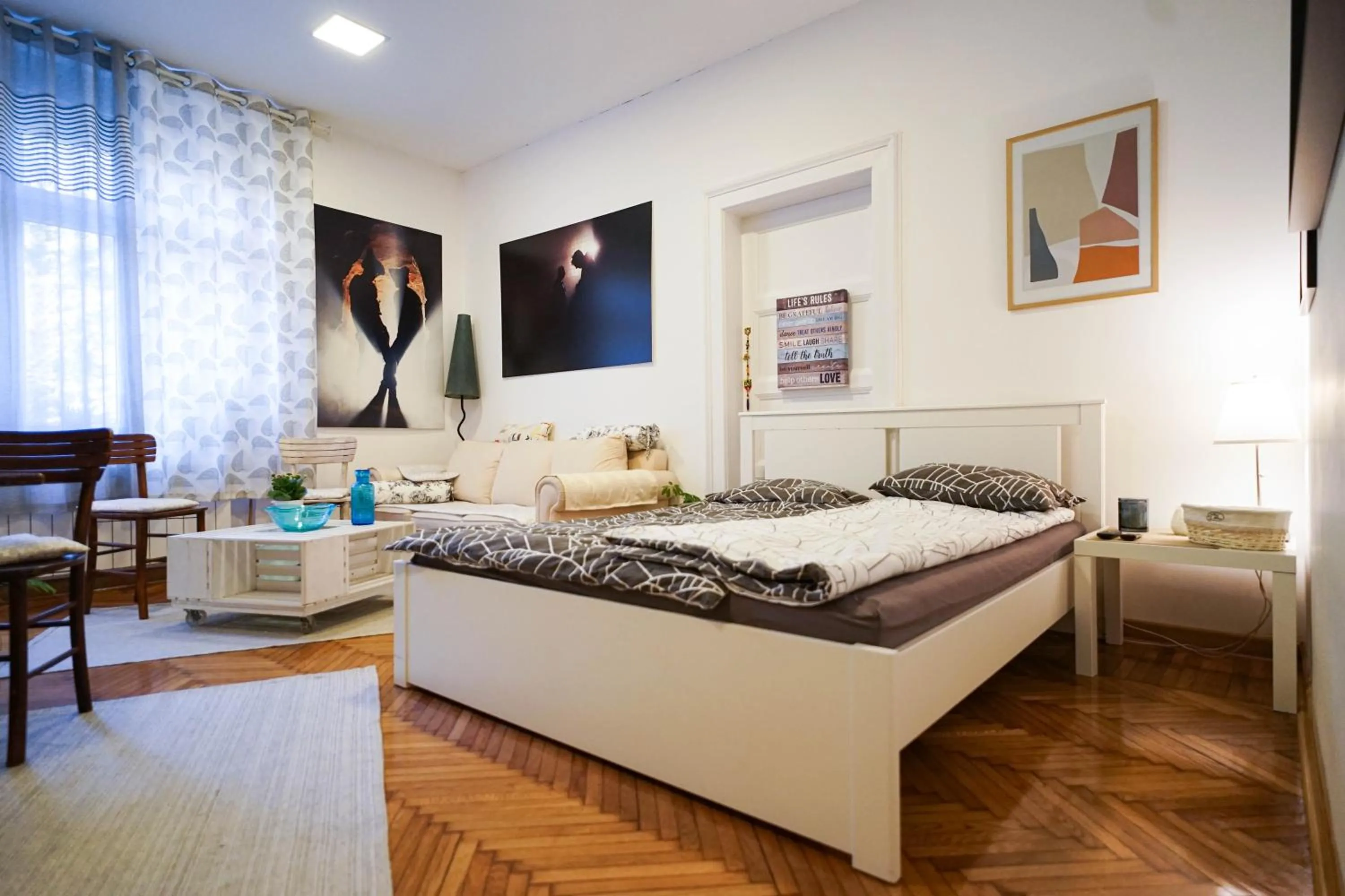Bed in Apartment Park