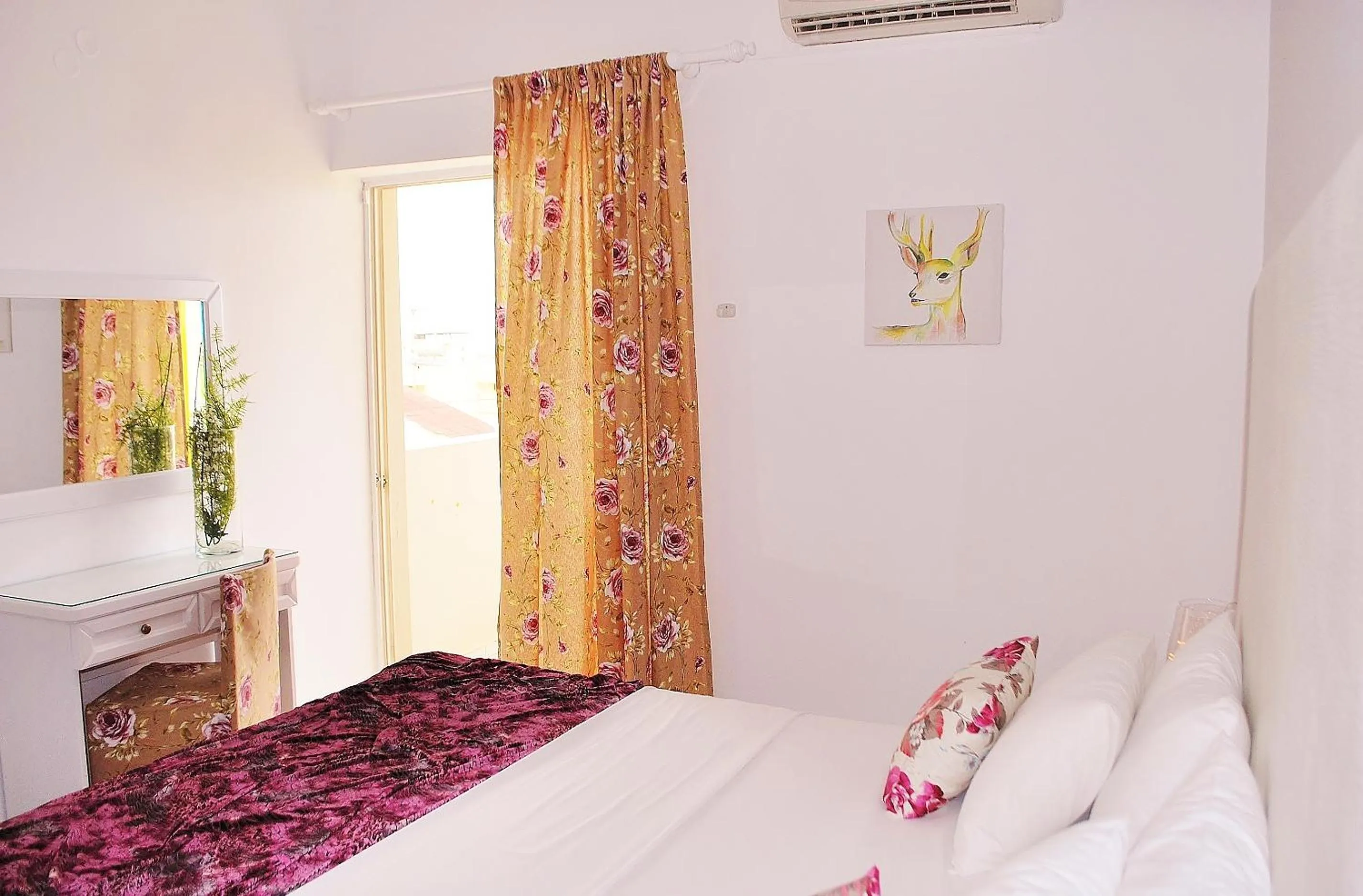 Photo of the whole room, Bed in Stella Maria