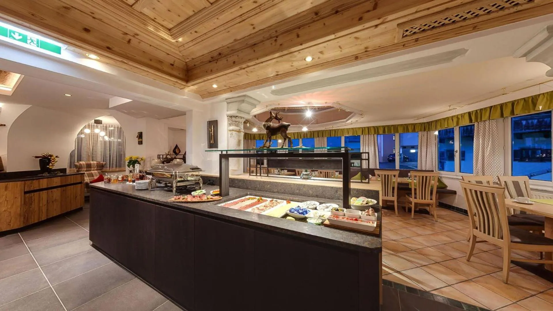 Breakfast in Hotel Garni Stefanie