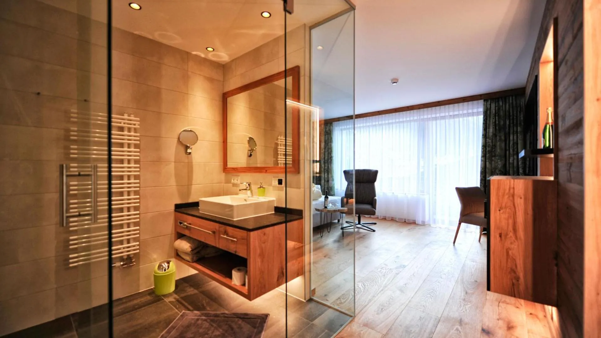 Photo of the whole room, Bed in Hotel Garni Stefanie