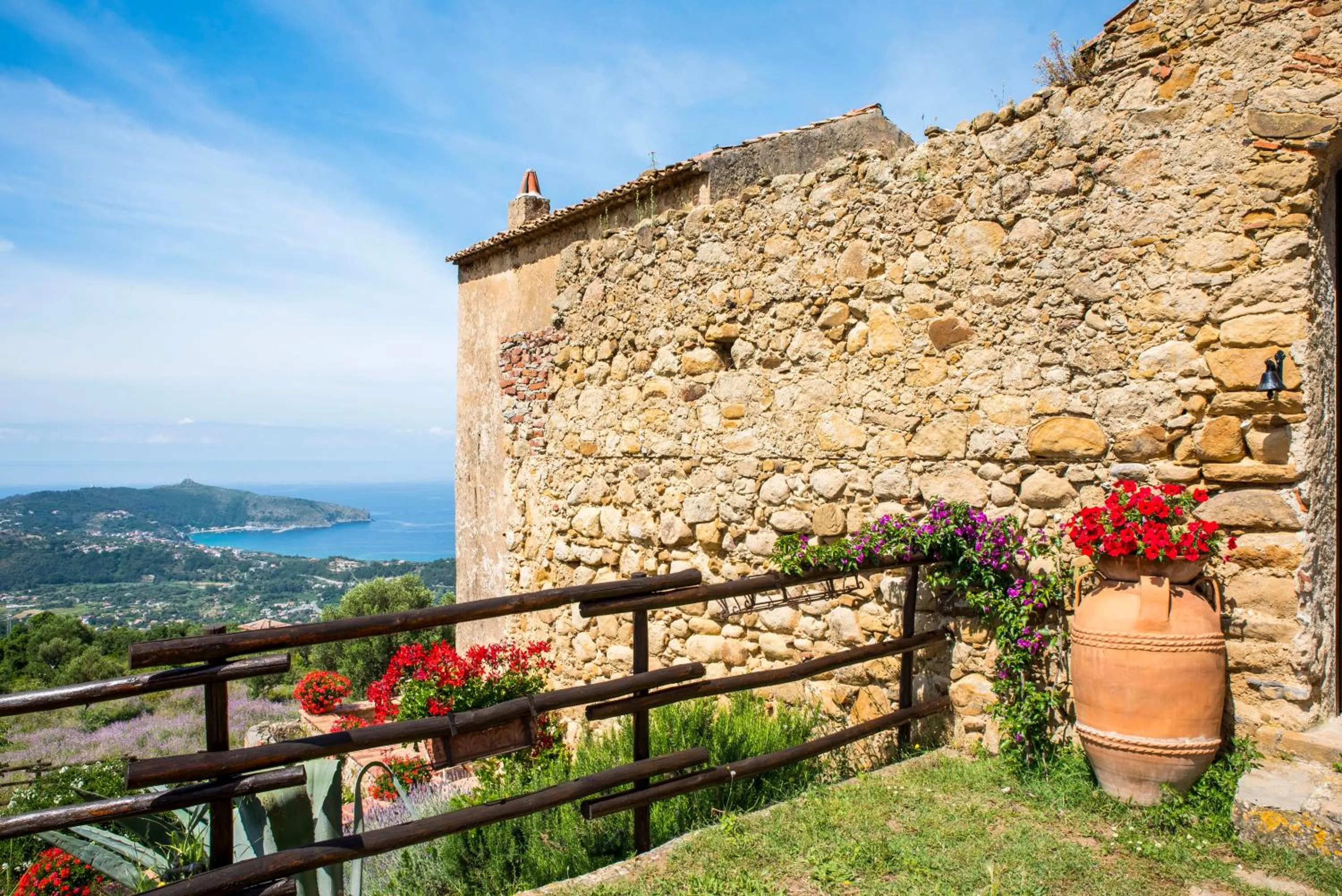 Sea view in Il Castello di San Sergio