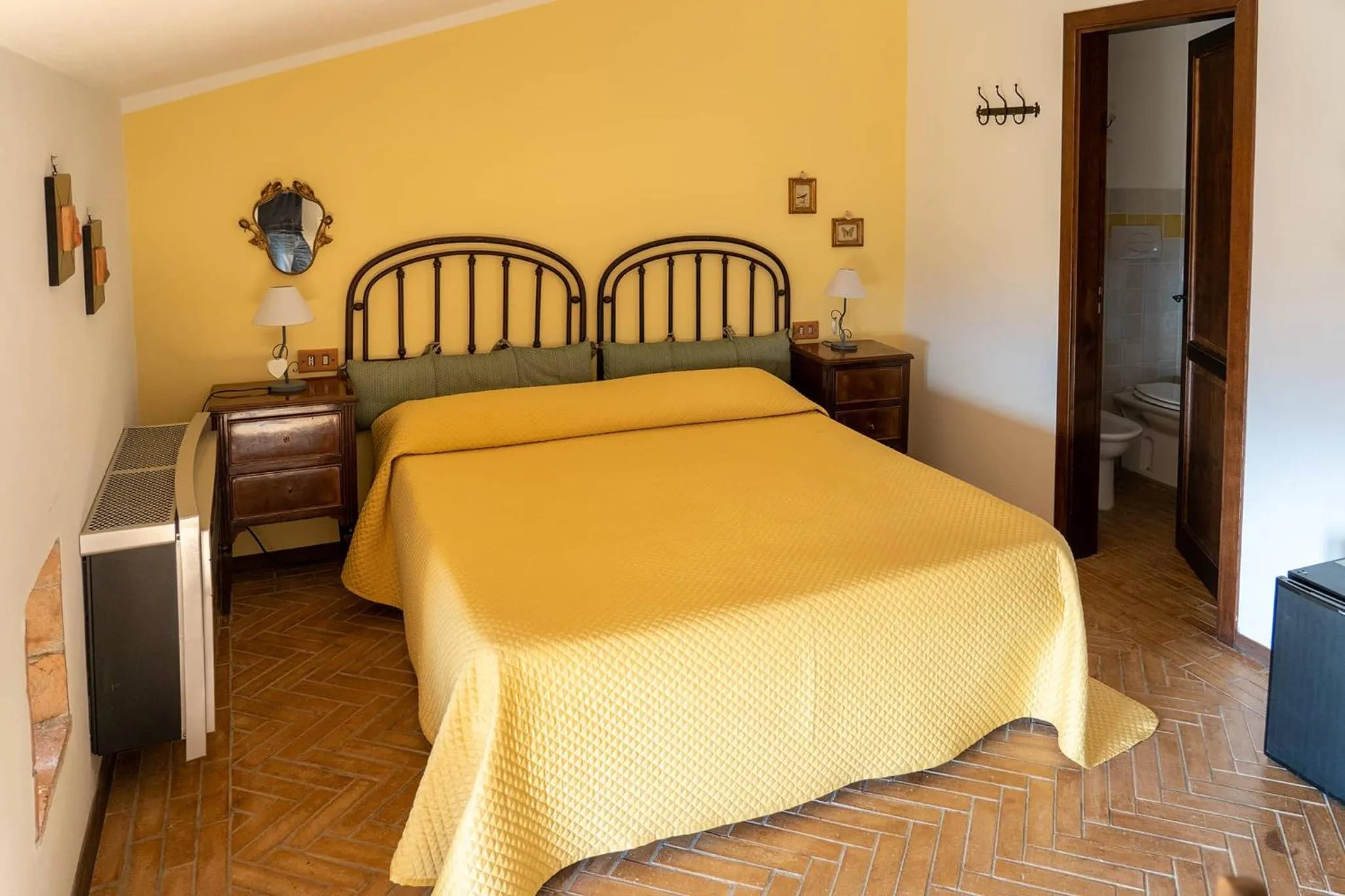 Bedroom, Bed in Il Castello di San Sergio