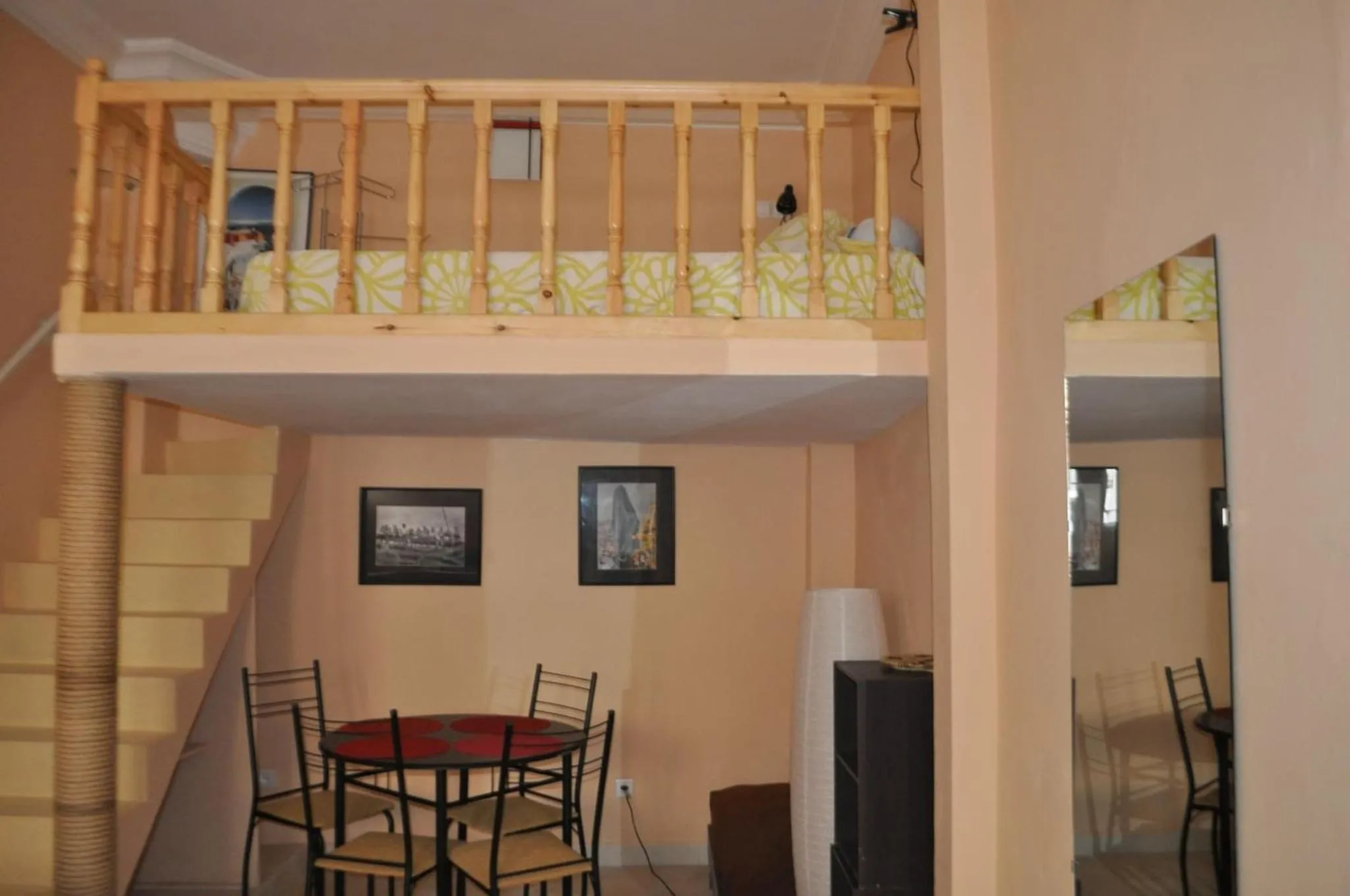 Dining area in Studio Mezzanine Kasbah Tanger - Climatise