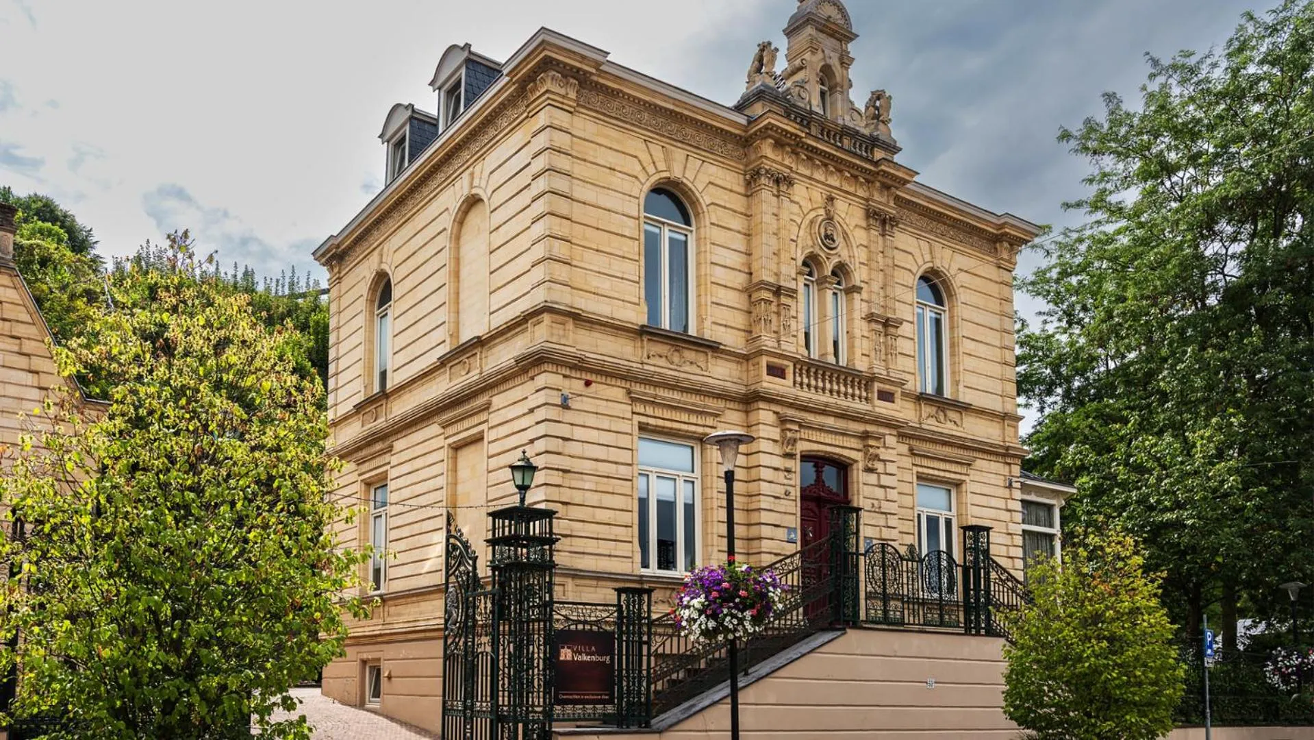 Property building in Villa Valkenburg