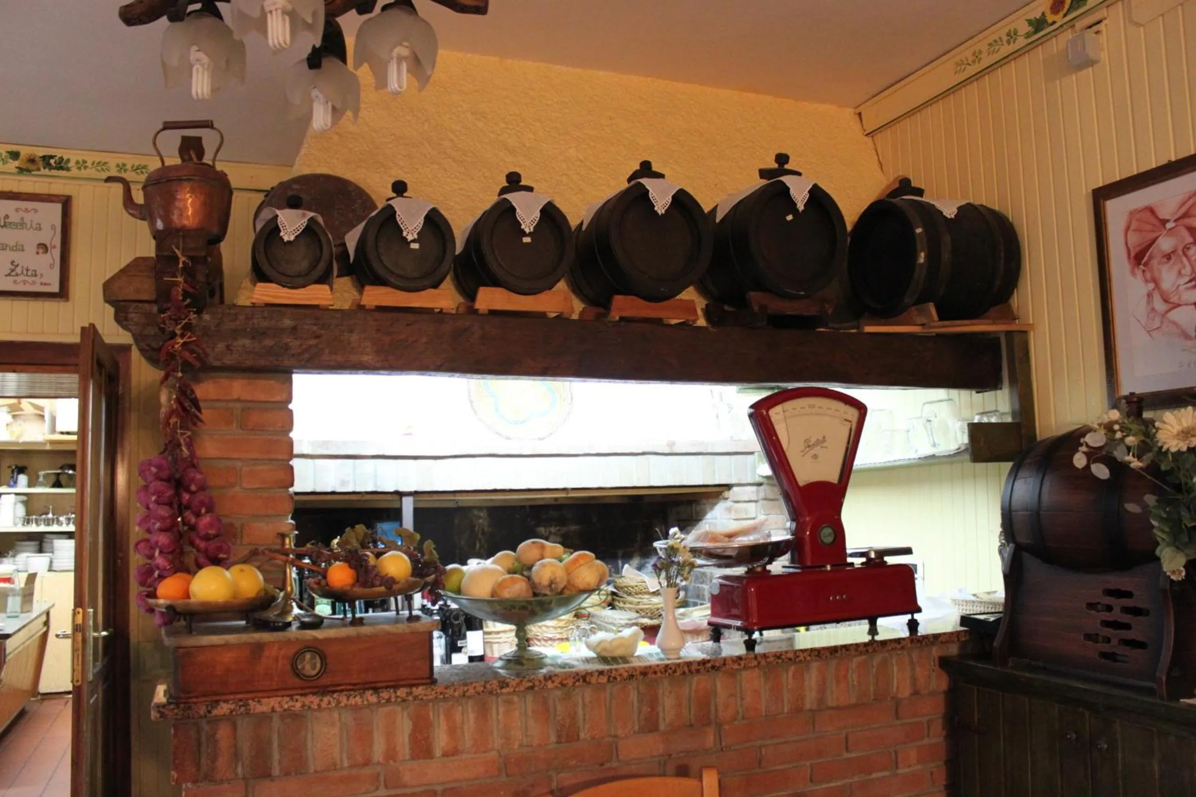 Restaurant/places to eat in Locanda Zita