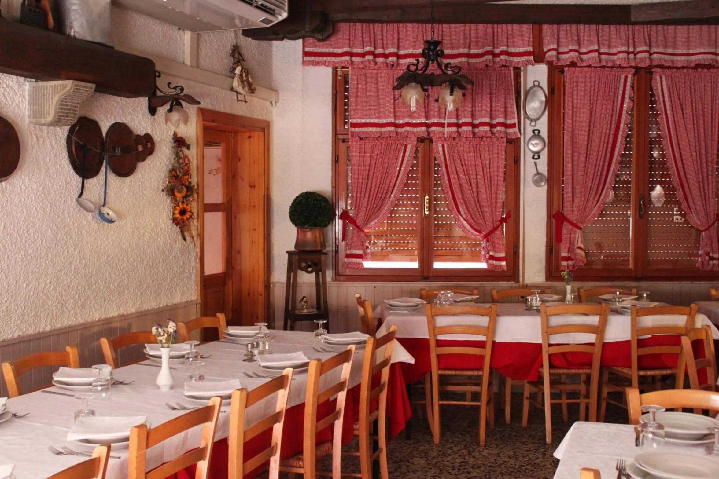 Restaurant/places to eat in Locanda Zita