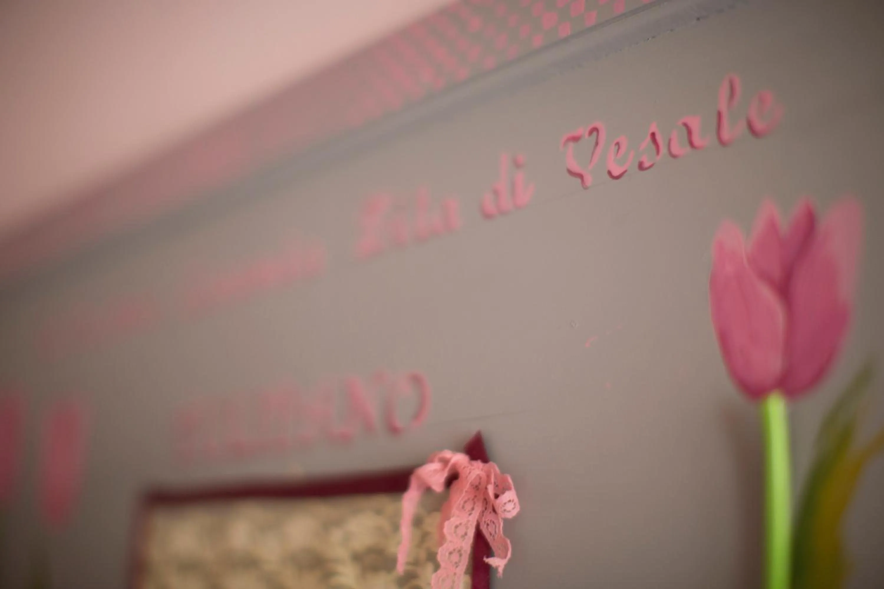 Decorative detail in Locanda Zita