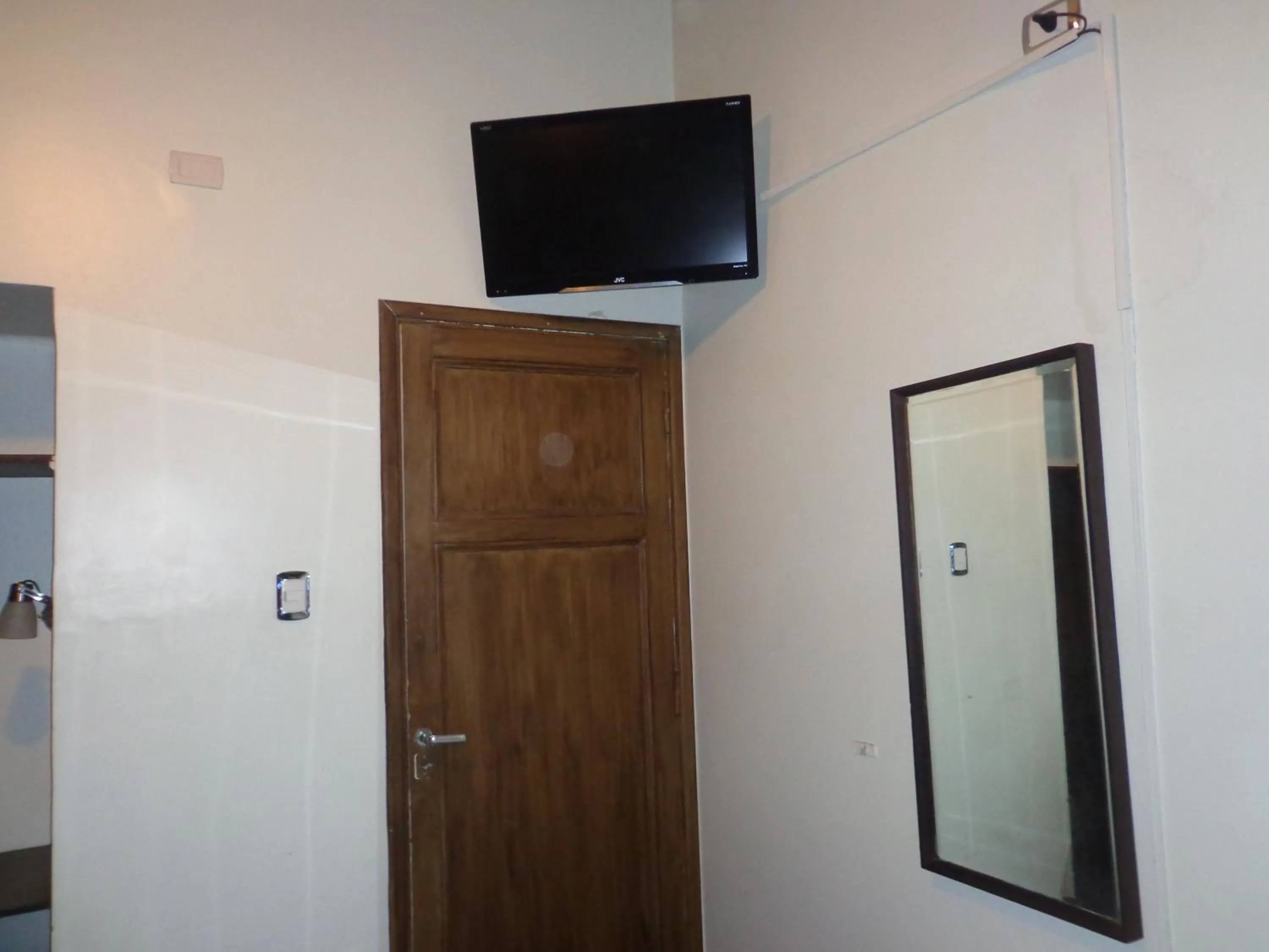 TV and multimedia in Hotel Selby