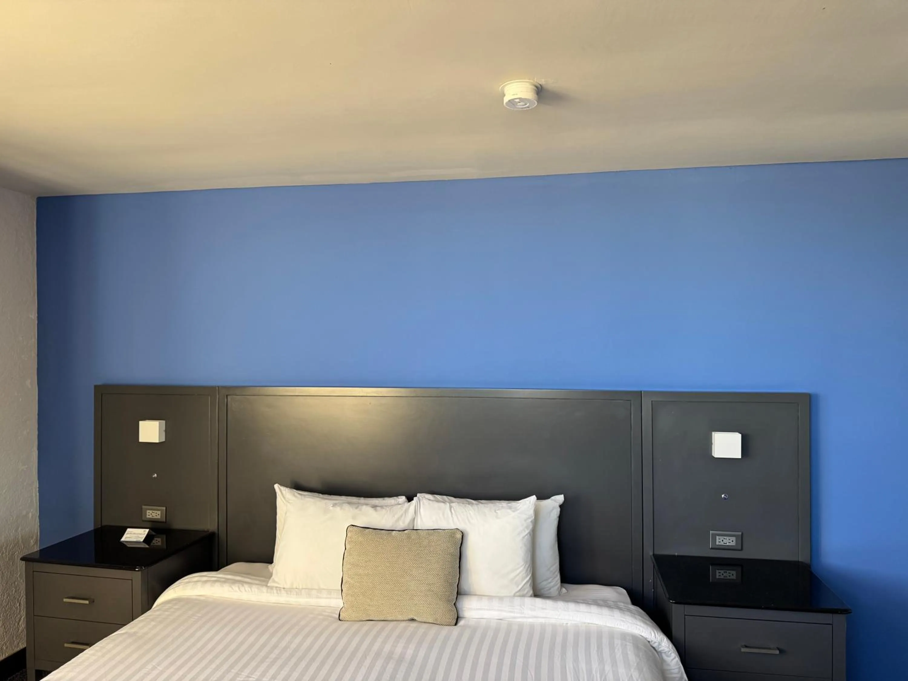 Bed in Hotel Corona Plaza