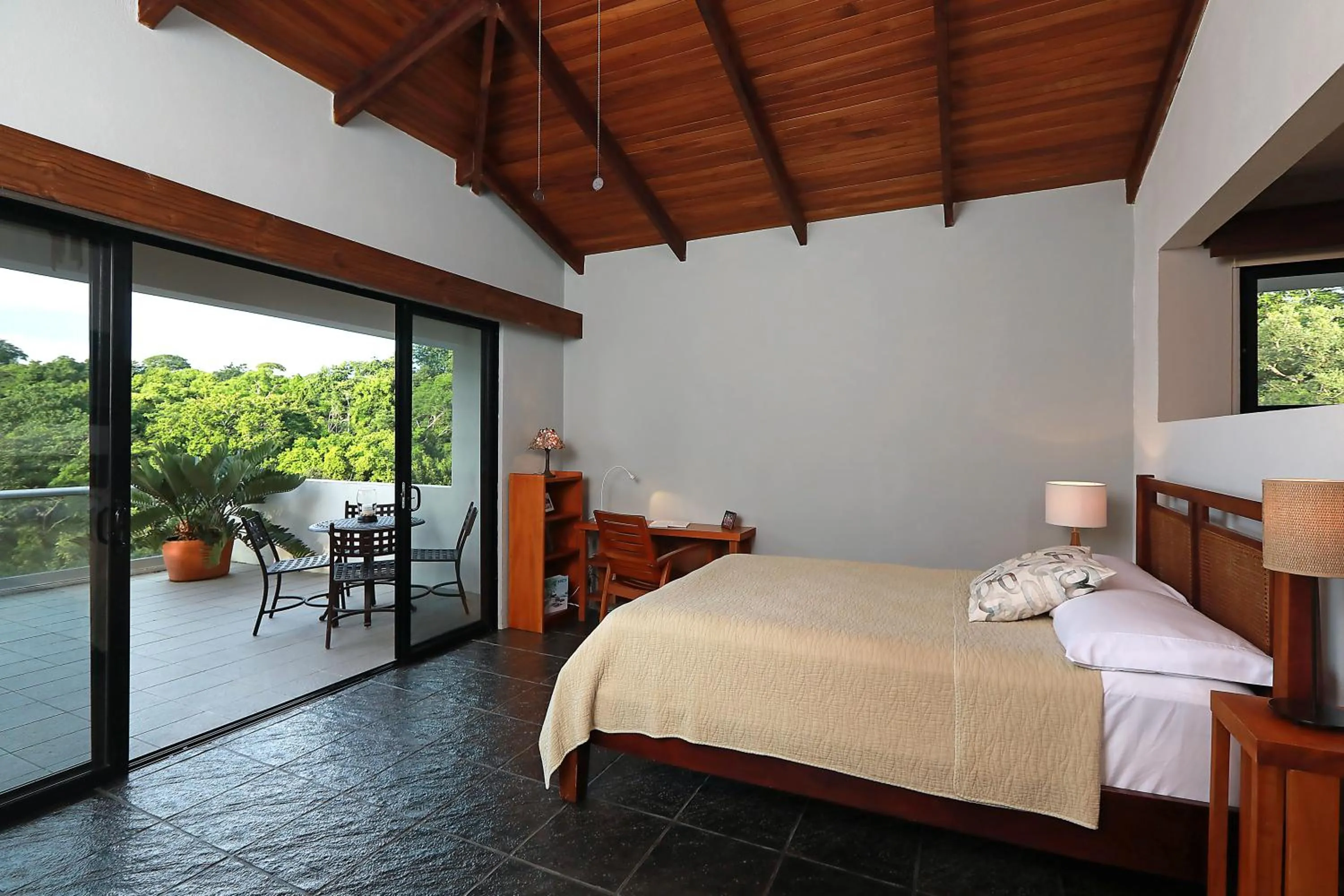 Bed in Casa Frangipani