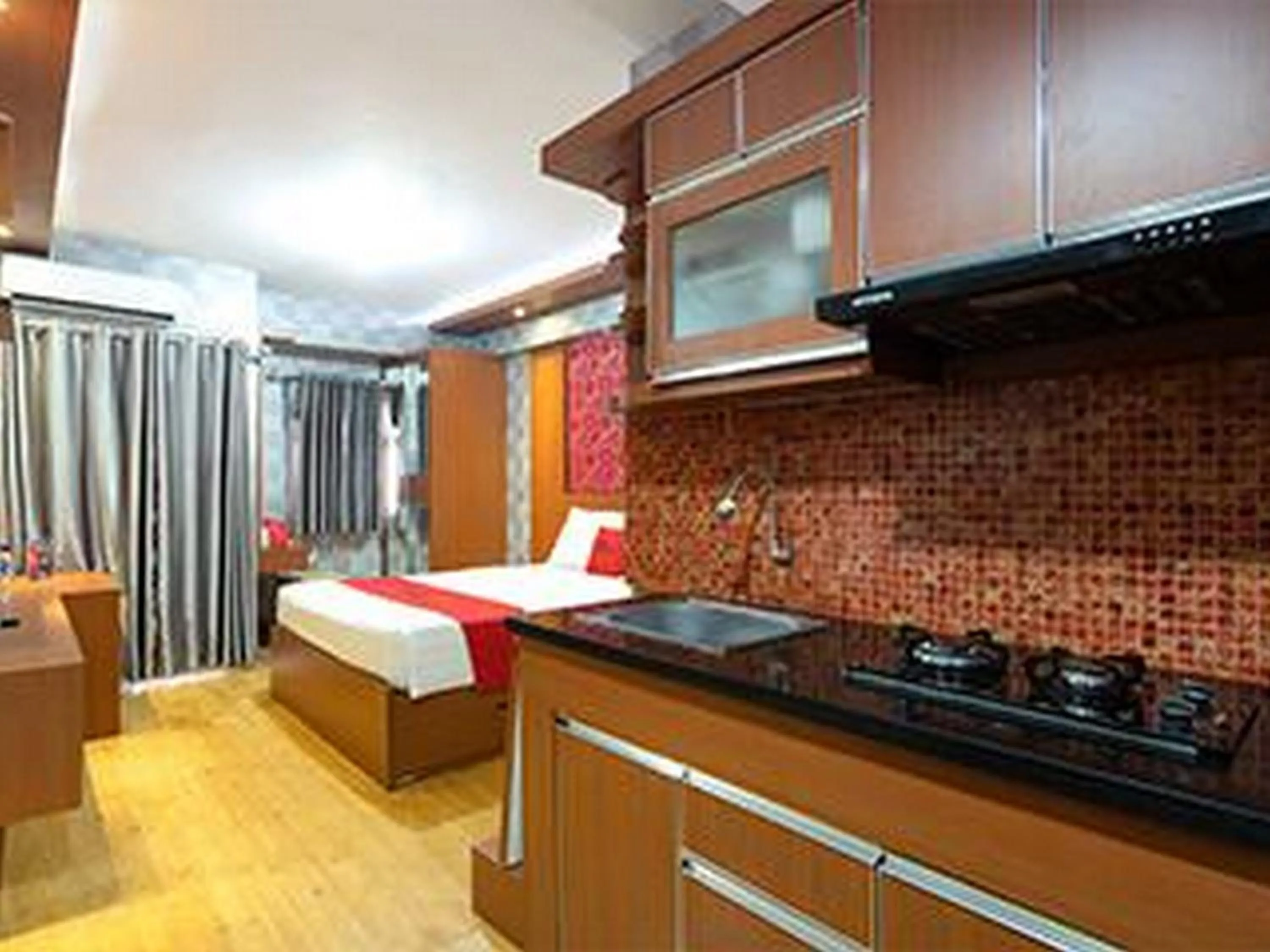 Bedroom in RedDoorz Apartment at Bogor Valley