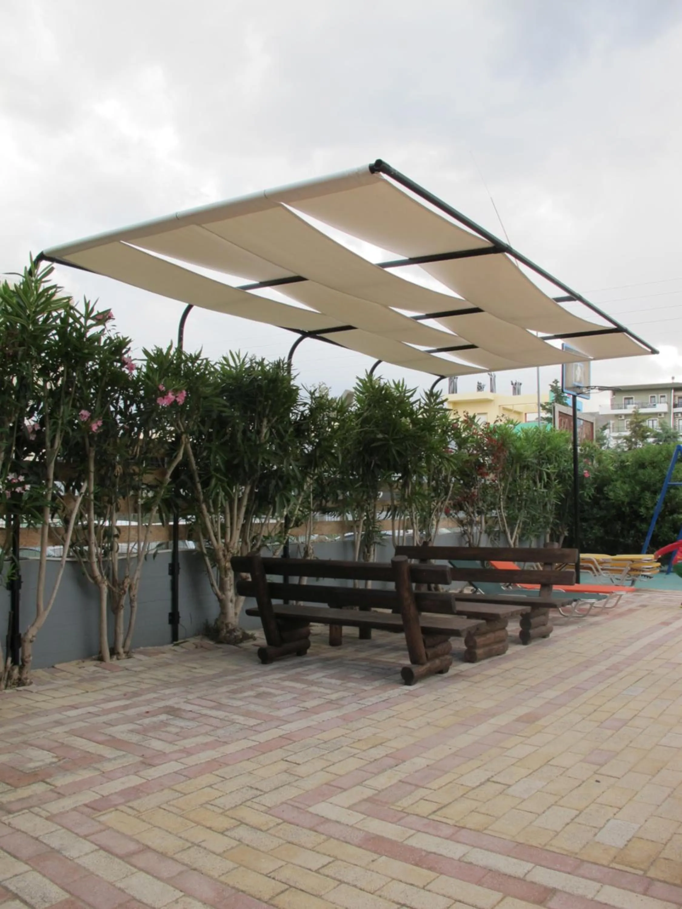 Day in Albatross Apartments