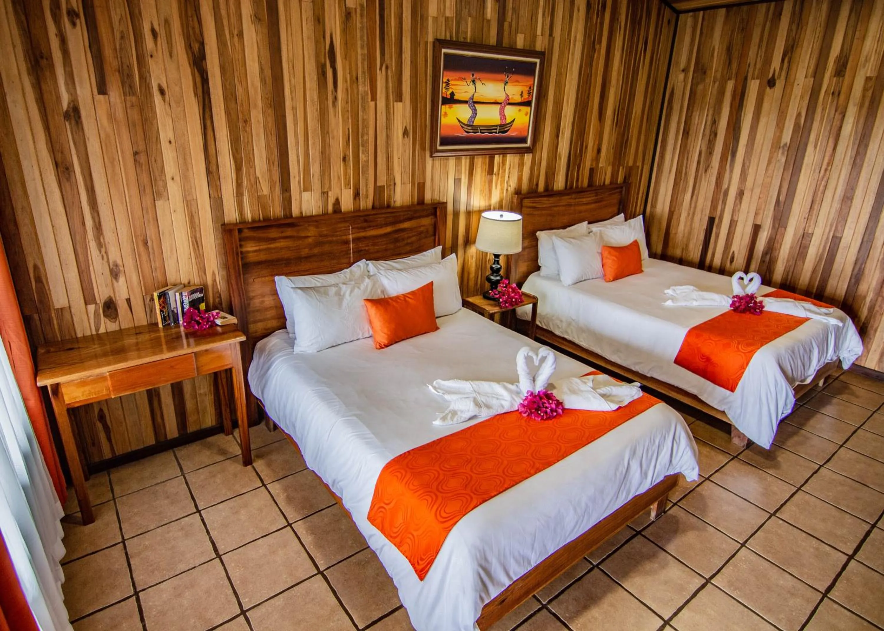 Photo of the whole room, Bed in Mar Inn Costa Rica