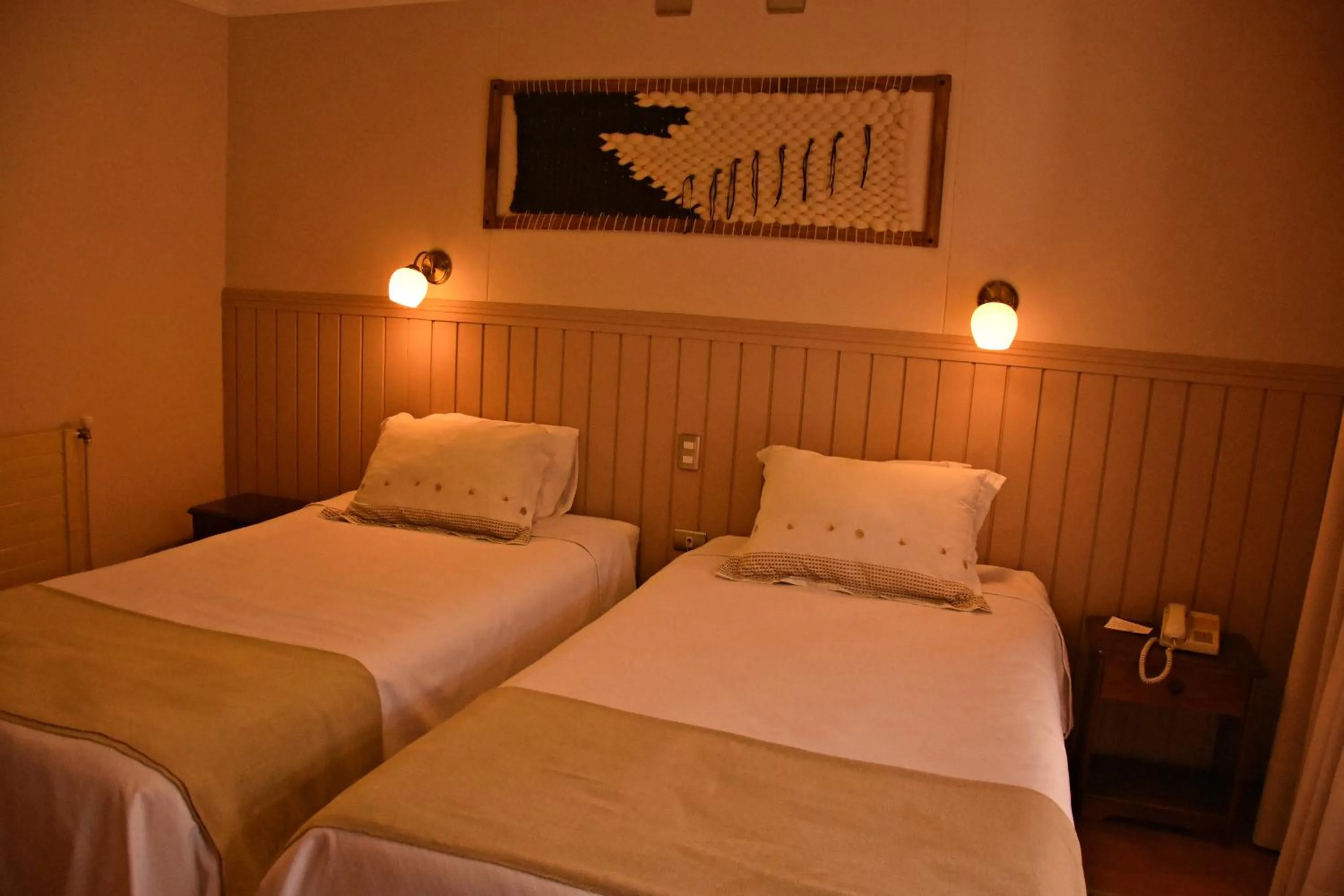 Photo of the whole room, Bed in Lady Florence Dixie