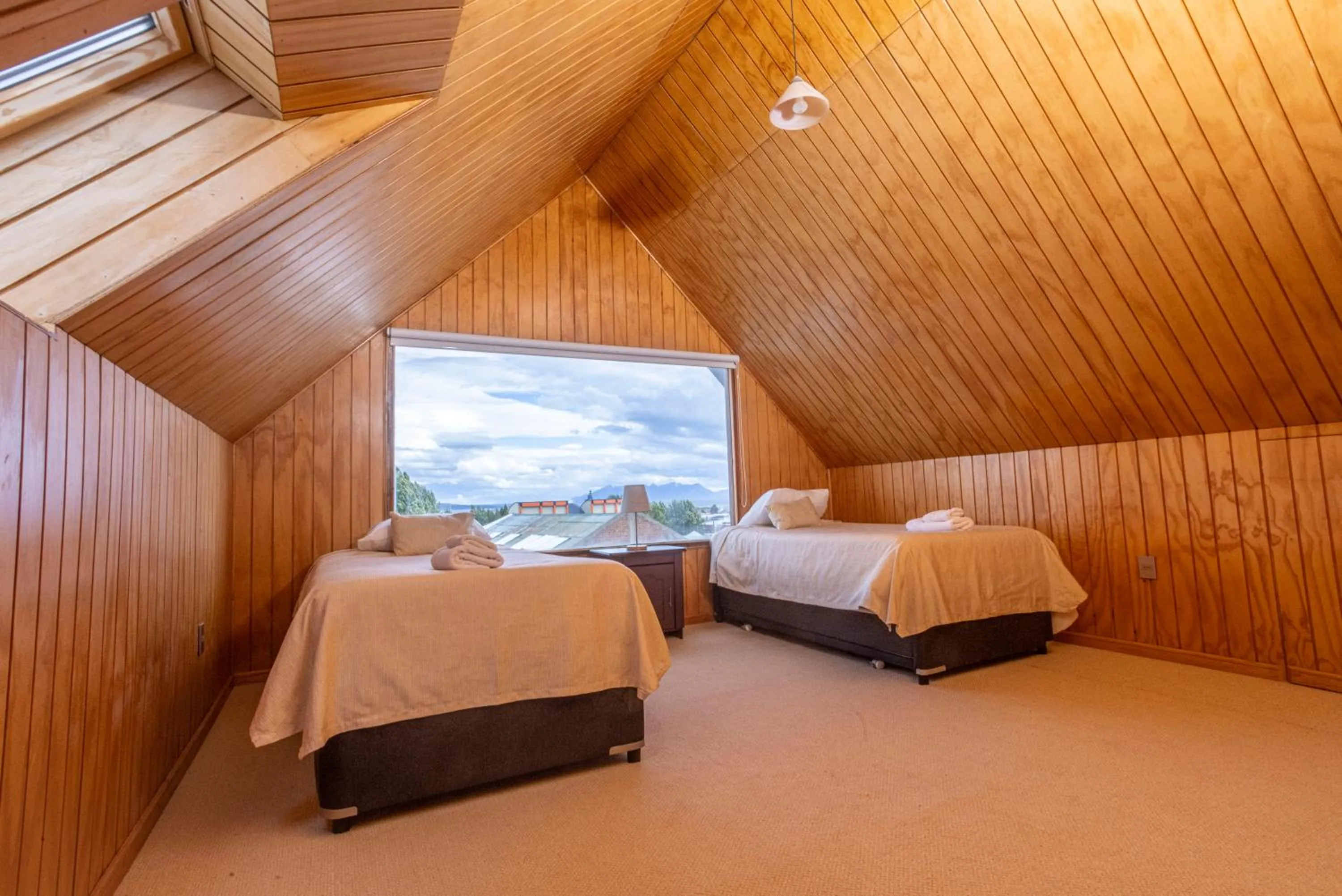 Photo of the whole room, Bed in Lady Florence Dixie