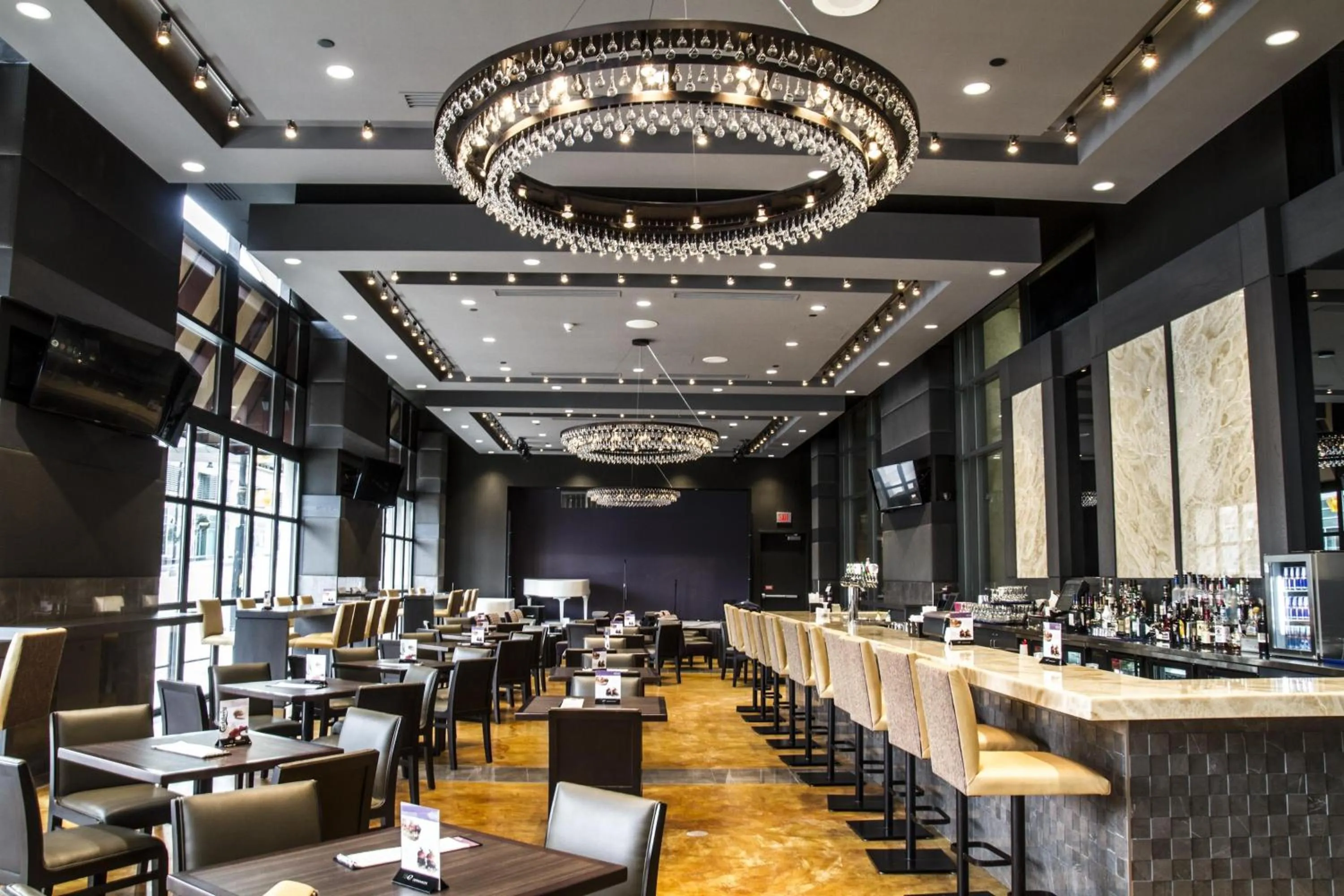 Lounge or bar in Hilton Niagara Falls/ Fallsview Hotel and Suites