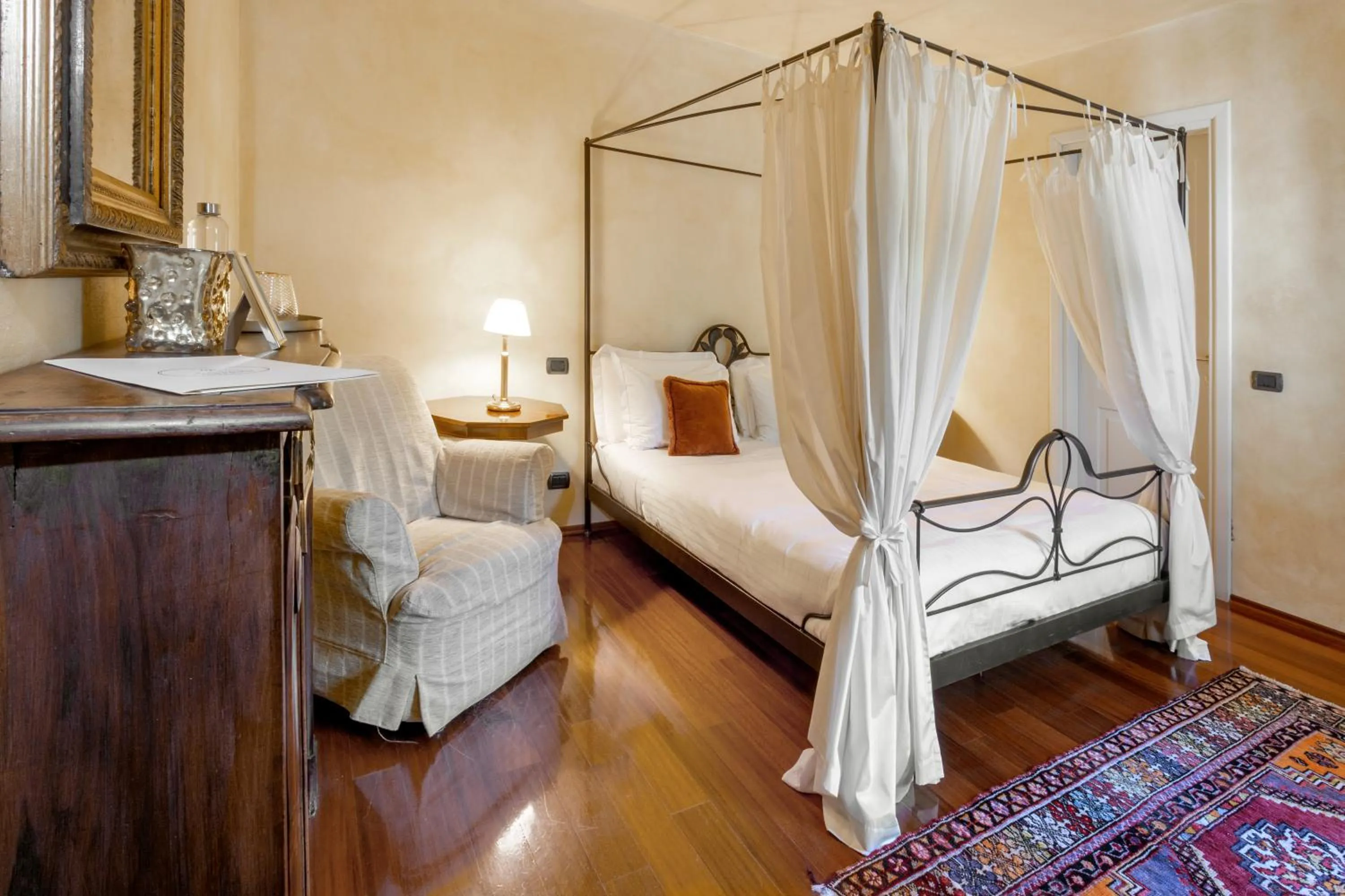 Bed in Hotel Casa Pavesi