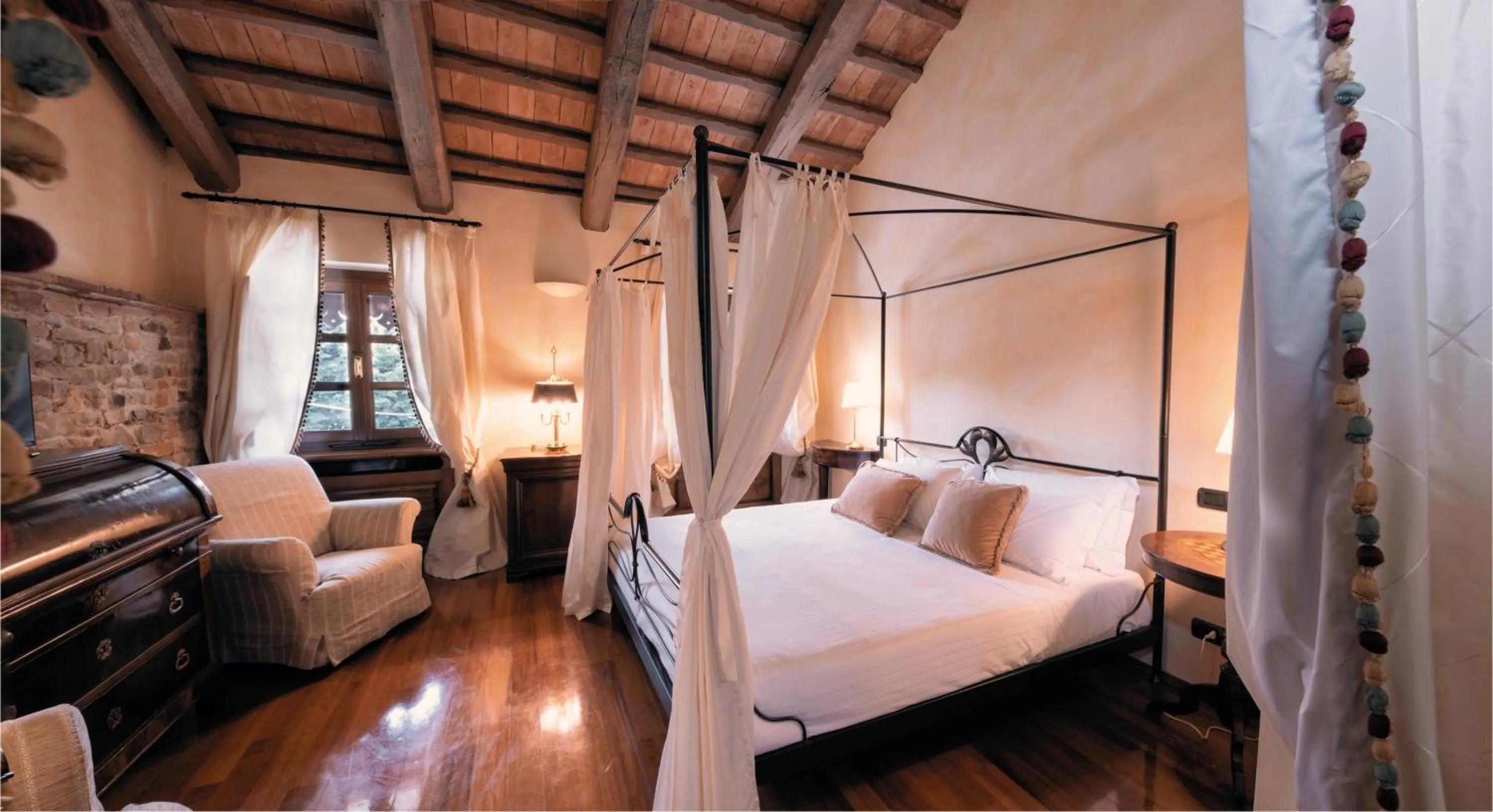 Bed in Hotel Casa Pavesi