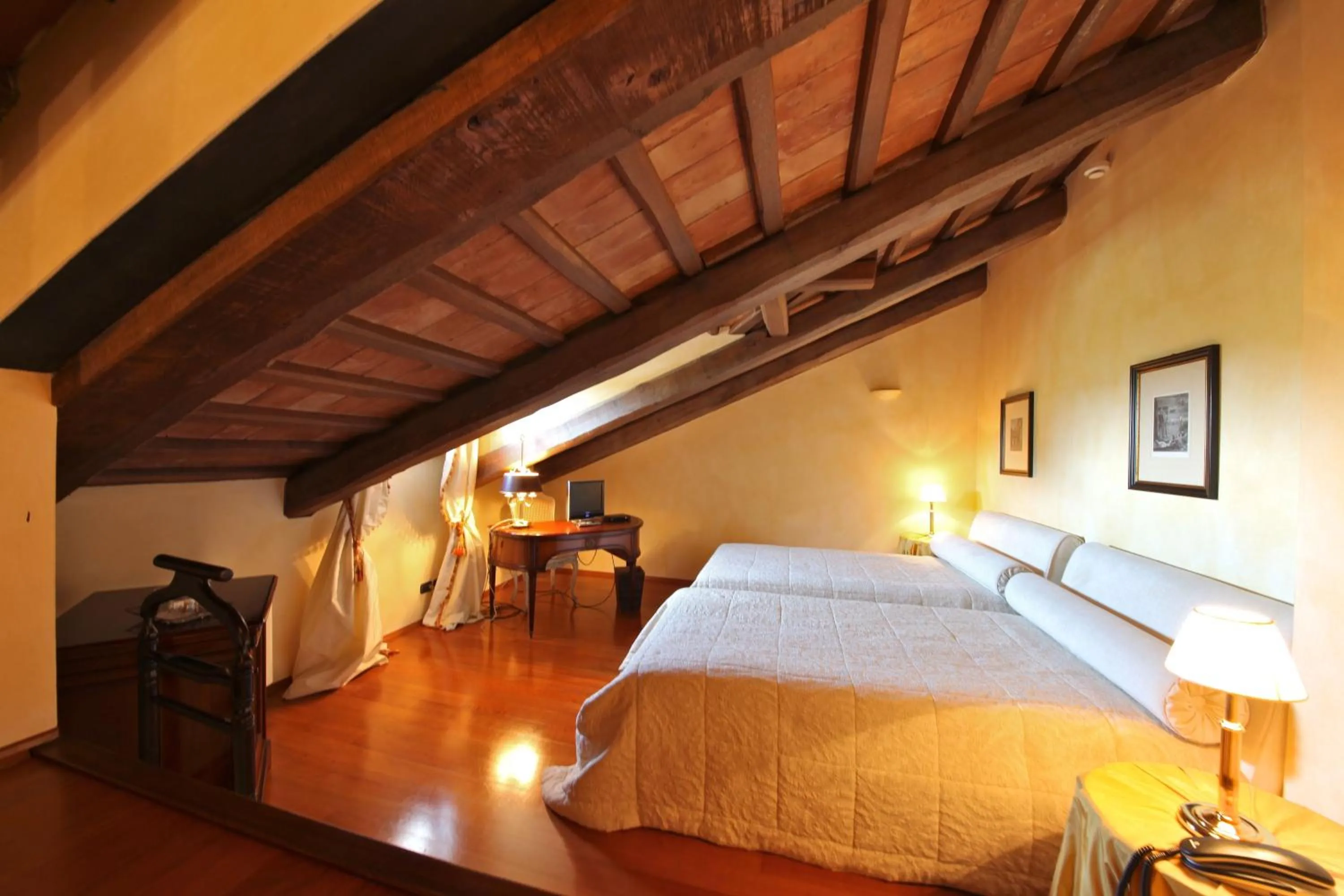 Photo of the whole room, Bed in Hotel Casa Pavesi