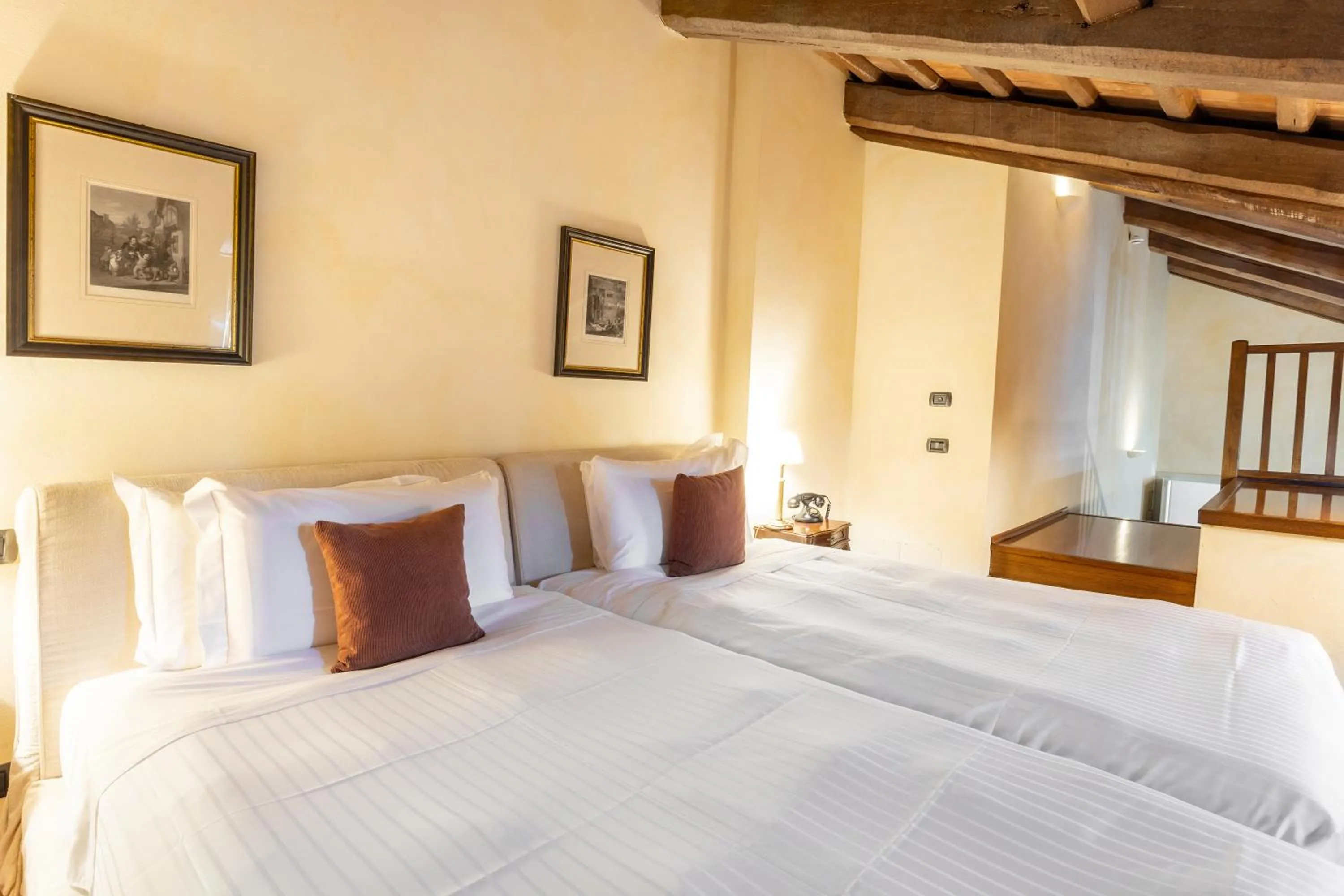 Bed in Hotel Casa Pavesi