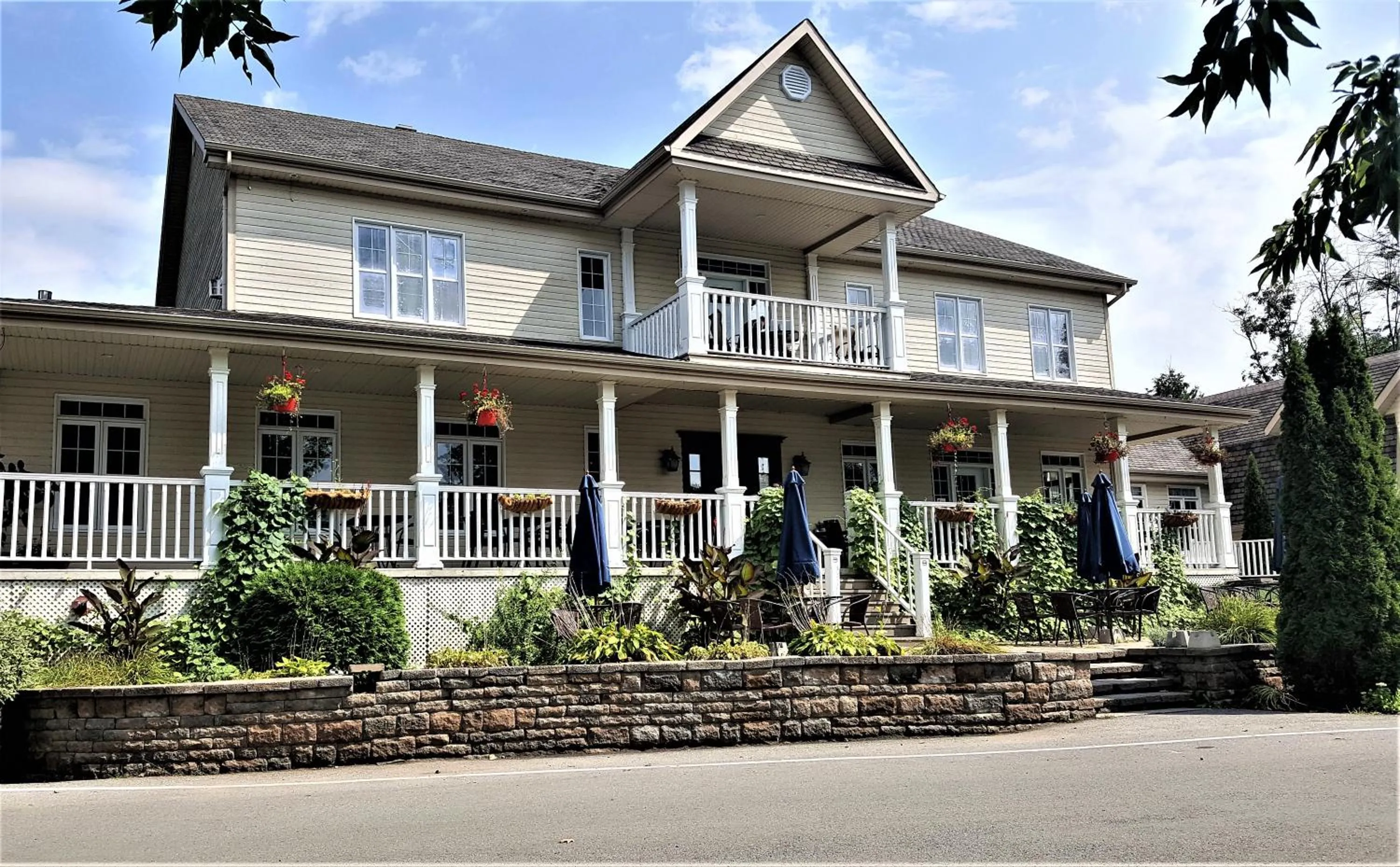 Facade/entrance in L'Oasis de l'Île