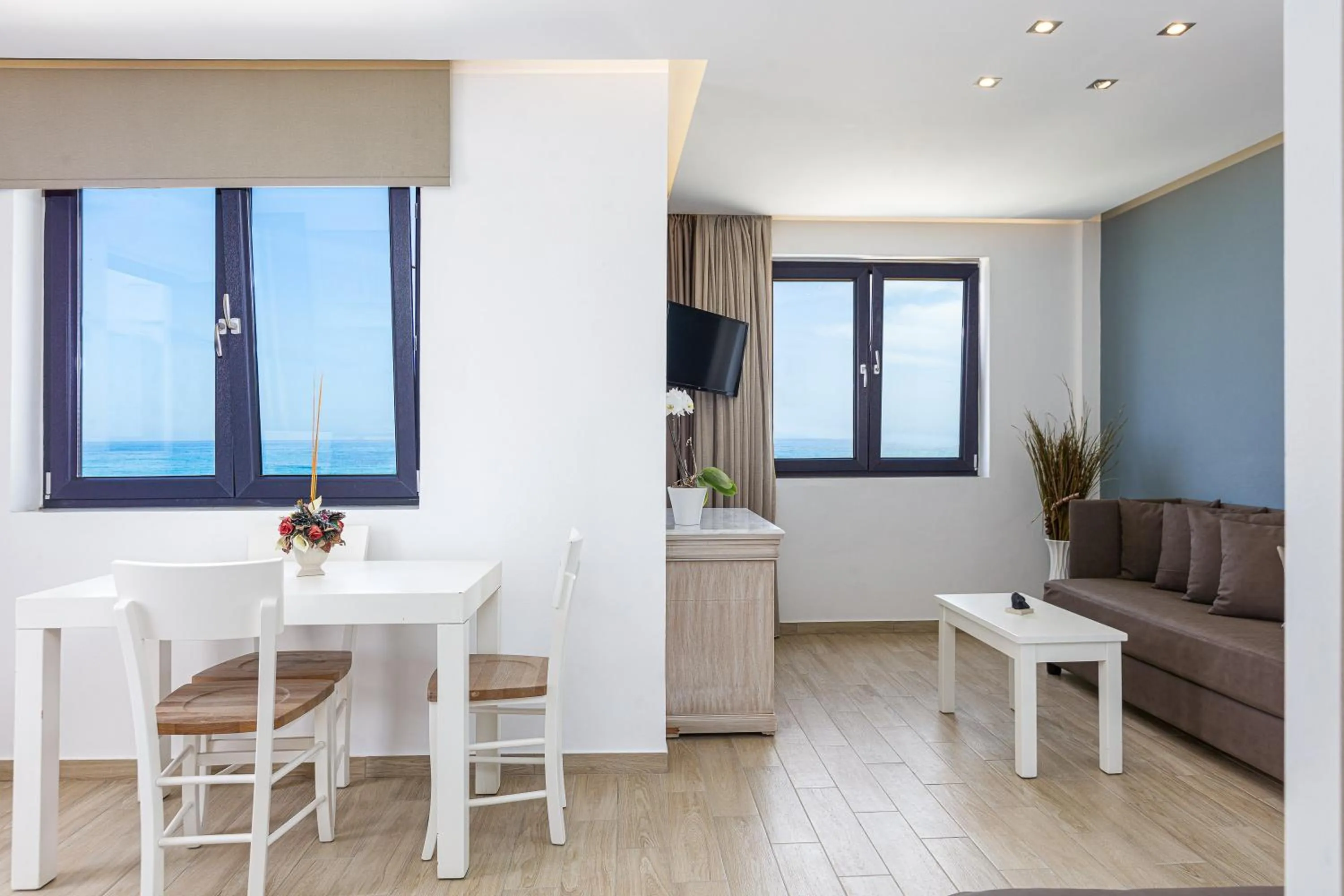 Golden Bay Boutique Hotel & Bungalows