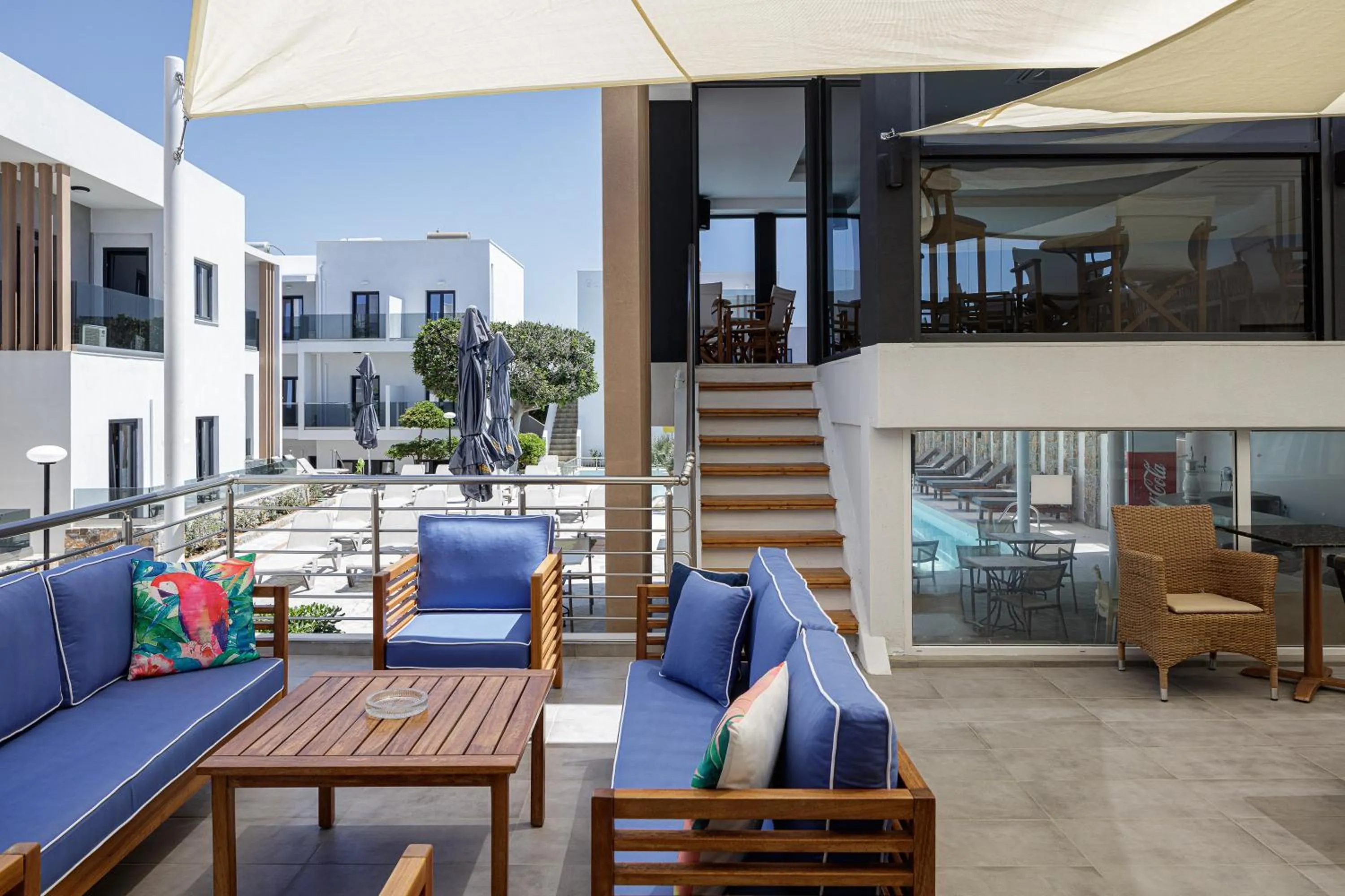 Restaurant/places to eat in Golden Bay Boutique Hotel & Bungalows