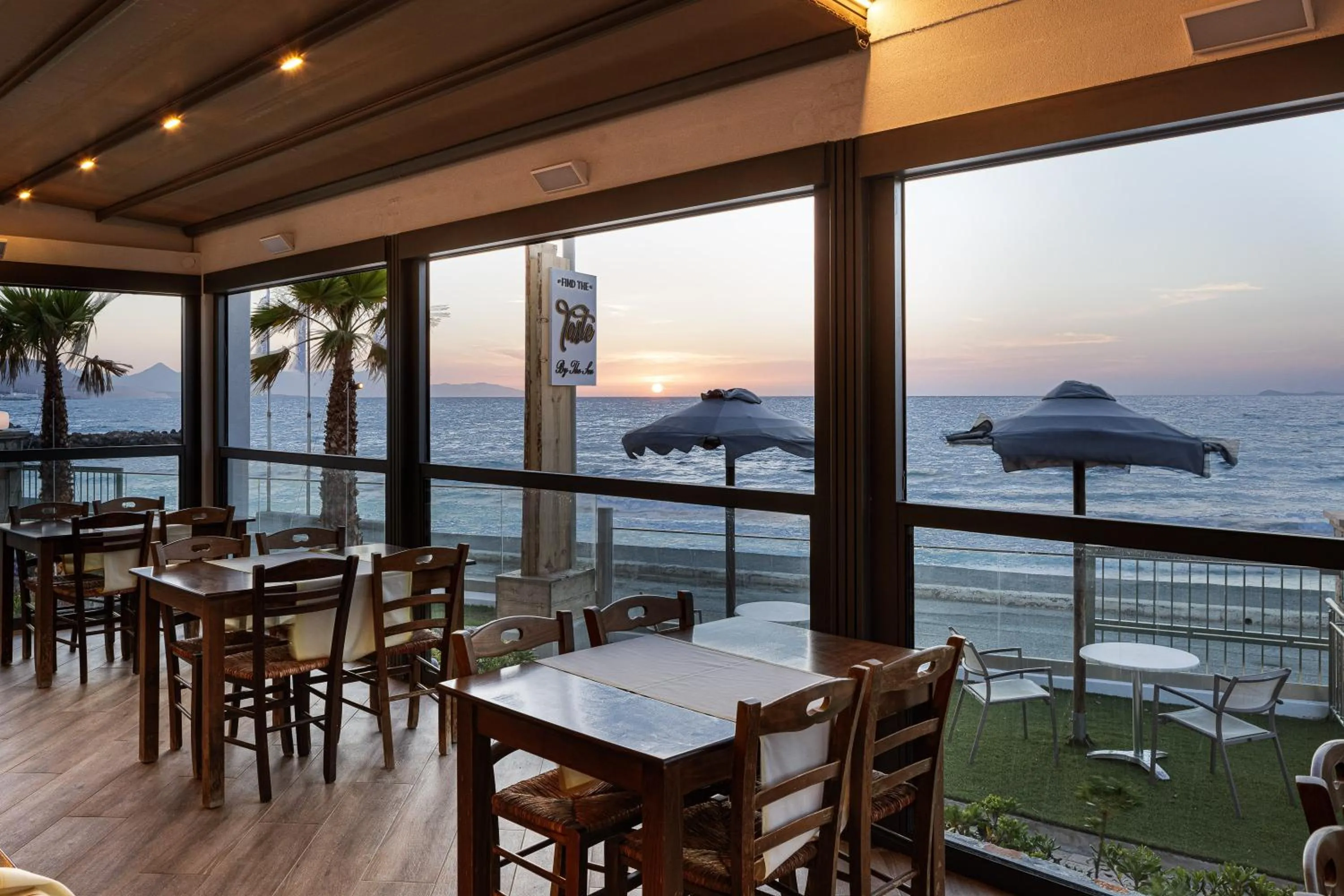 Dining area in Golden Bay Boutique Hotel & Bungalows