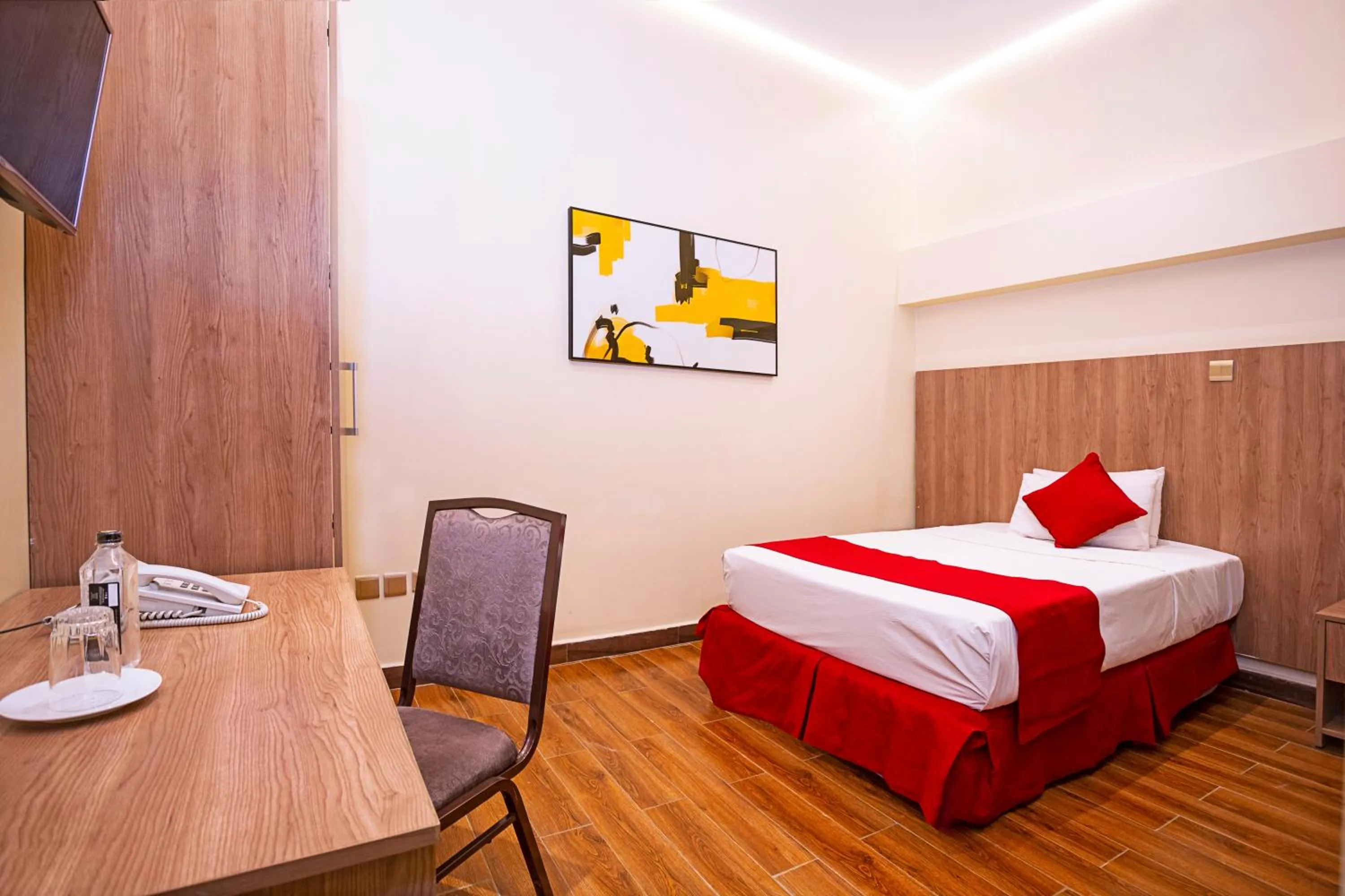 Bed in Verona Hotel and Conference Center