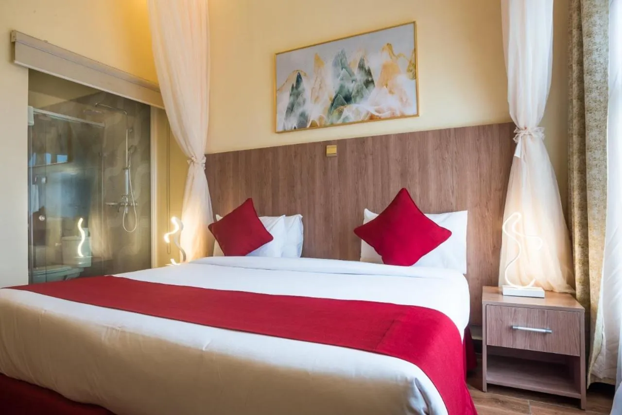 Bed in Verona Hotel and Conference Center