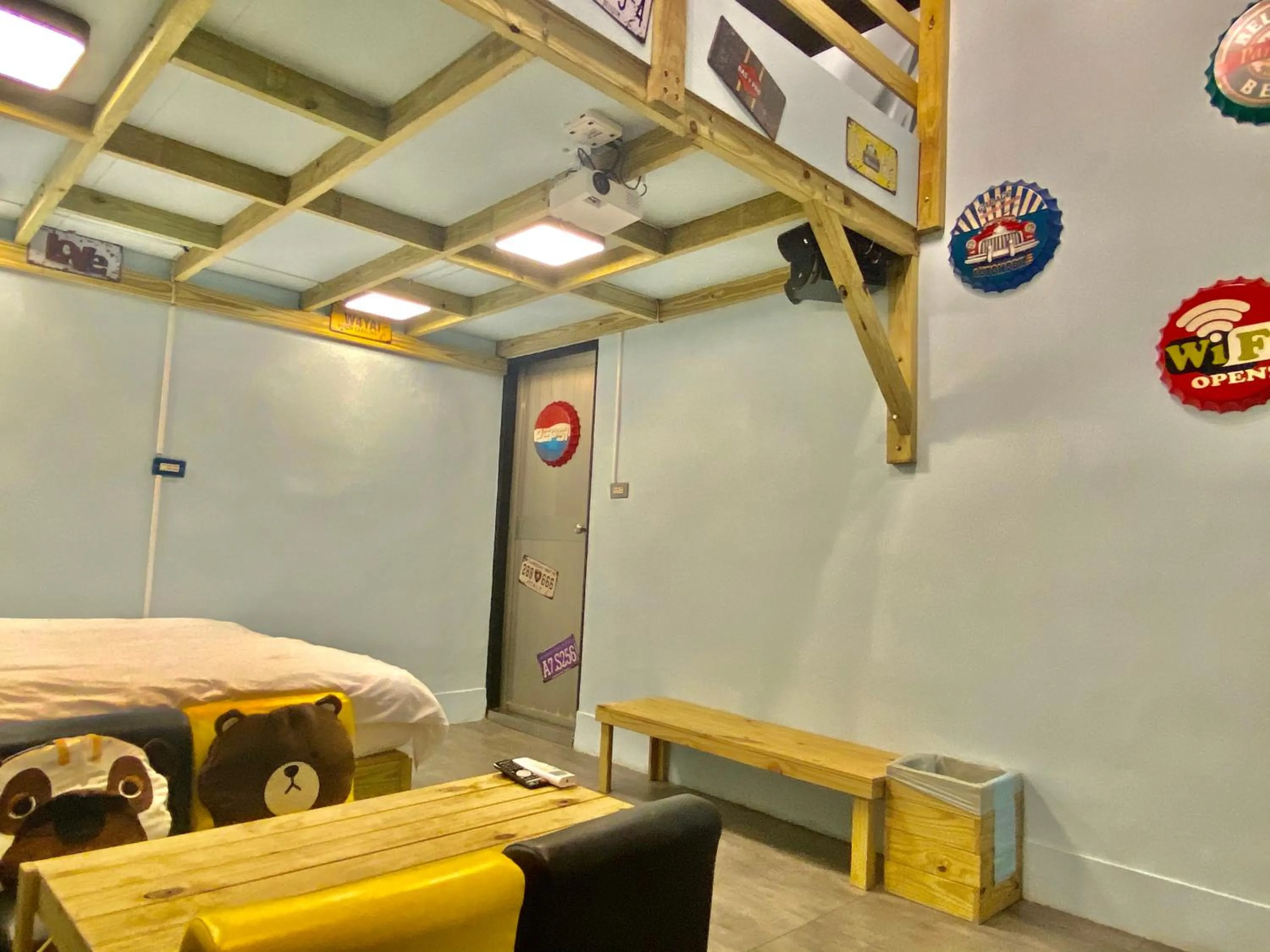 Bathroom, Bed in Sugar 5