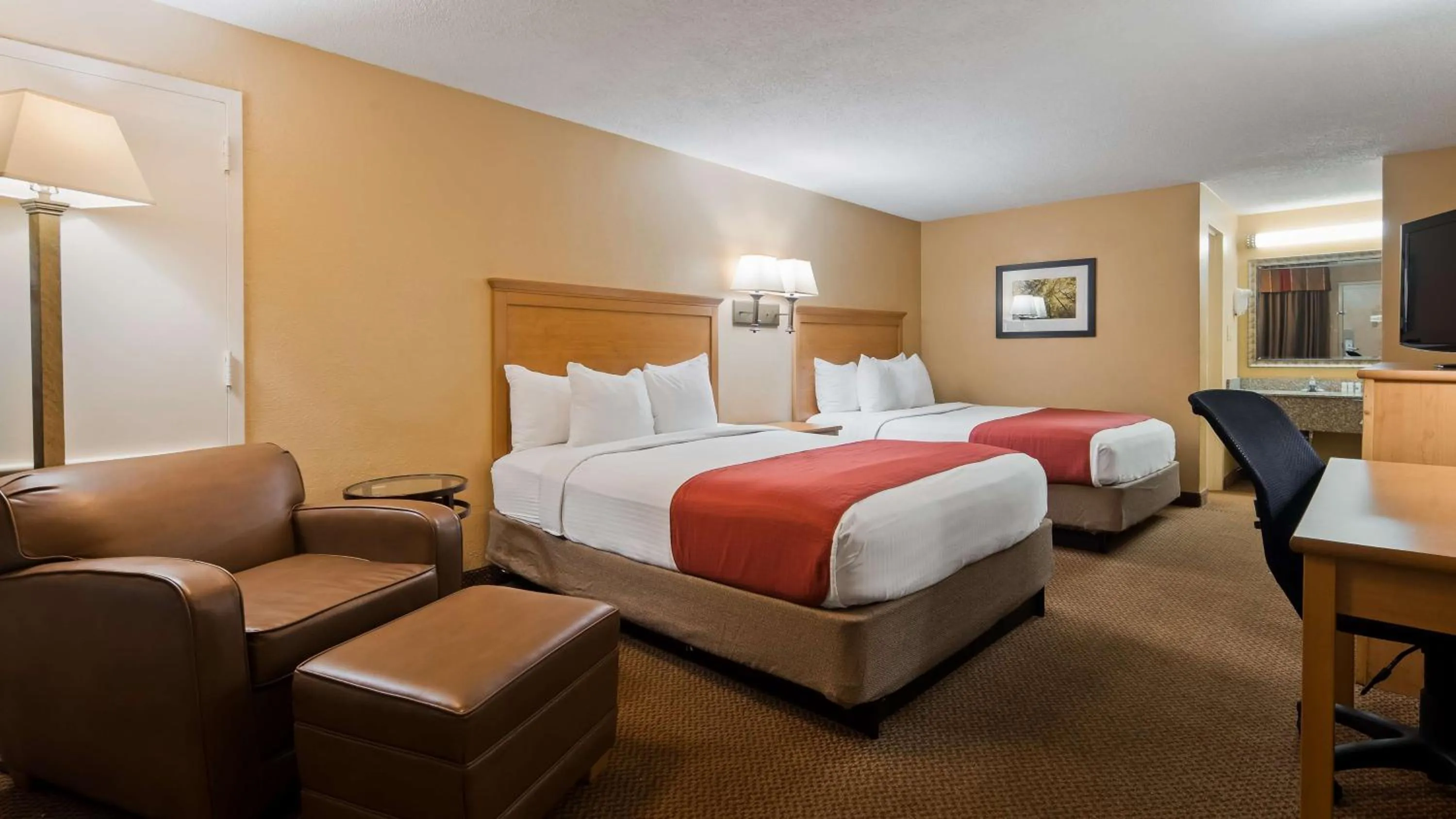 Bathroom, Bed in SureStay Plus by Best Western Covington