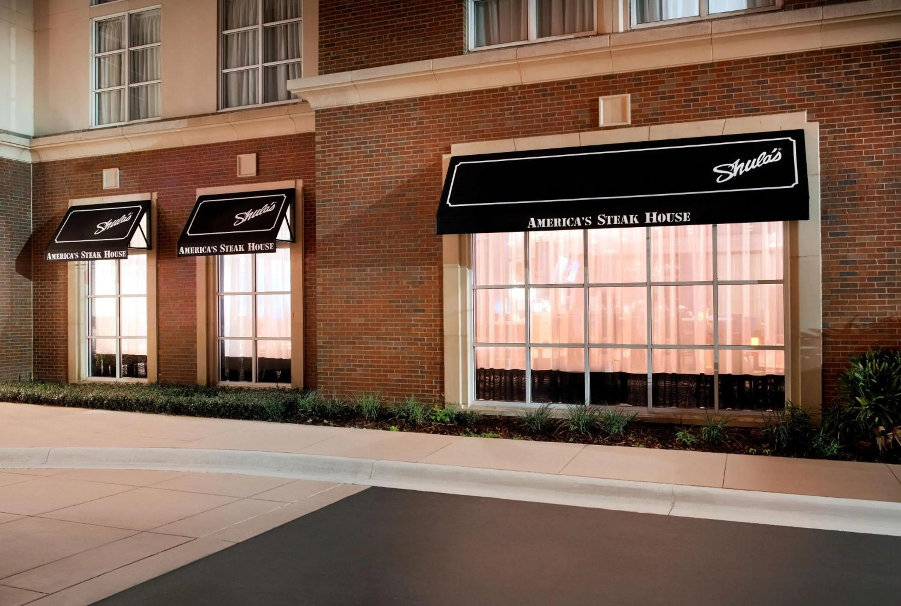 Restaurant/places to eat in Hilton University of Florida Conference Center Gainesville