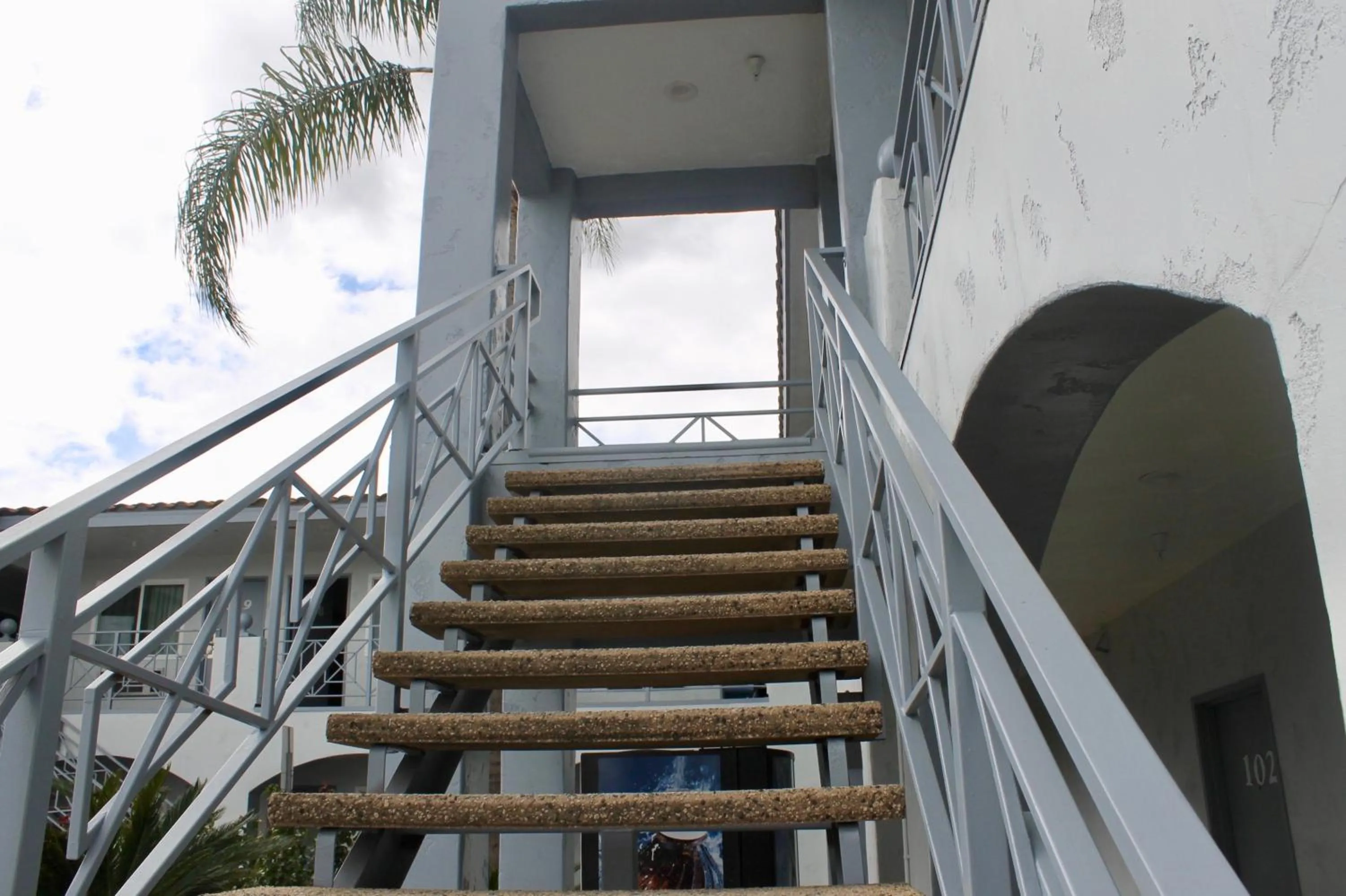 Property building in Crescent Inn