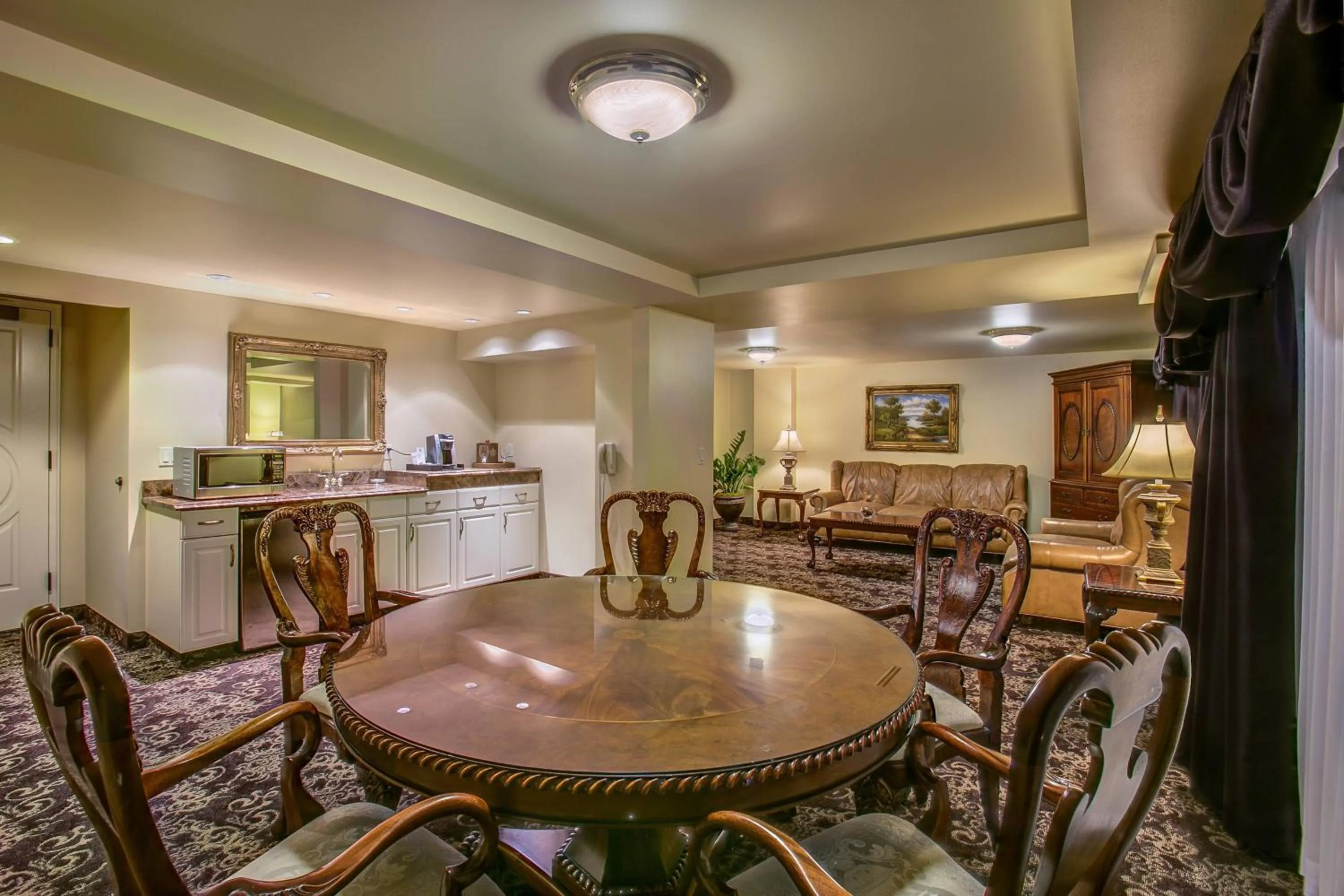 Bedroom in Davenport Hotel, Autograph Collection