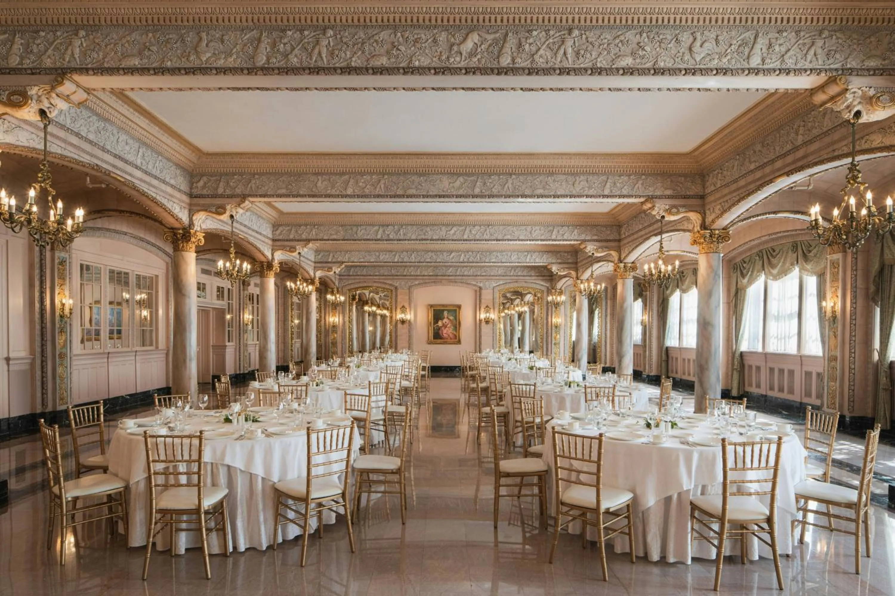 Meeting/conference room in Davenport Hotel, Autograph Collection