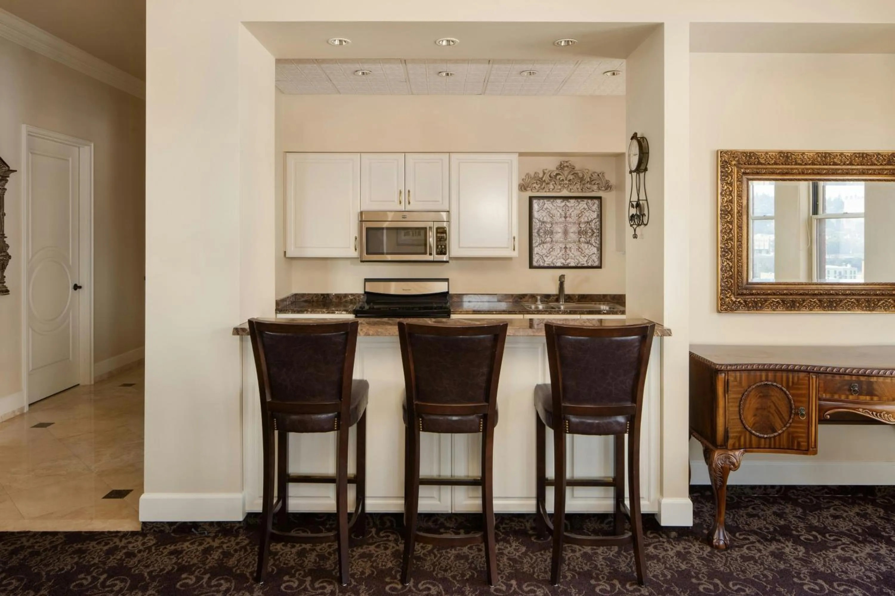 Bedroom in Davenport Hotel, Autograph Collection