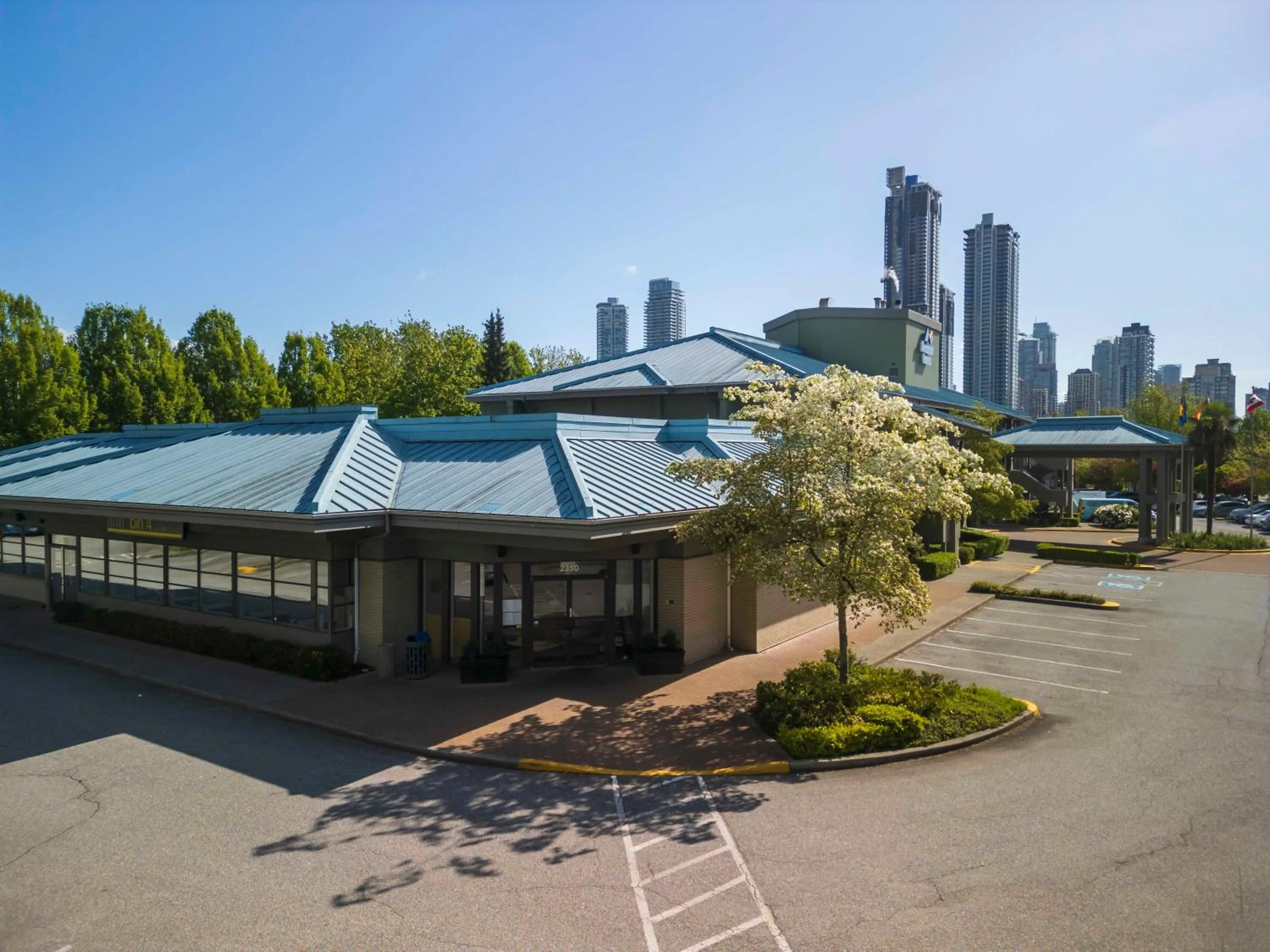 Restaurant/places to eat in Accent Inns Burnaby