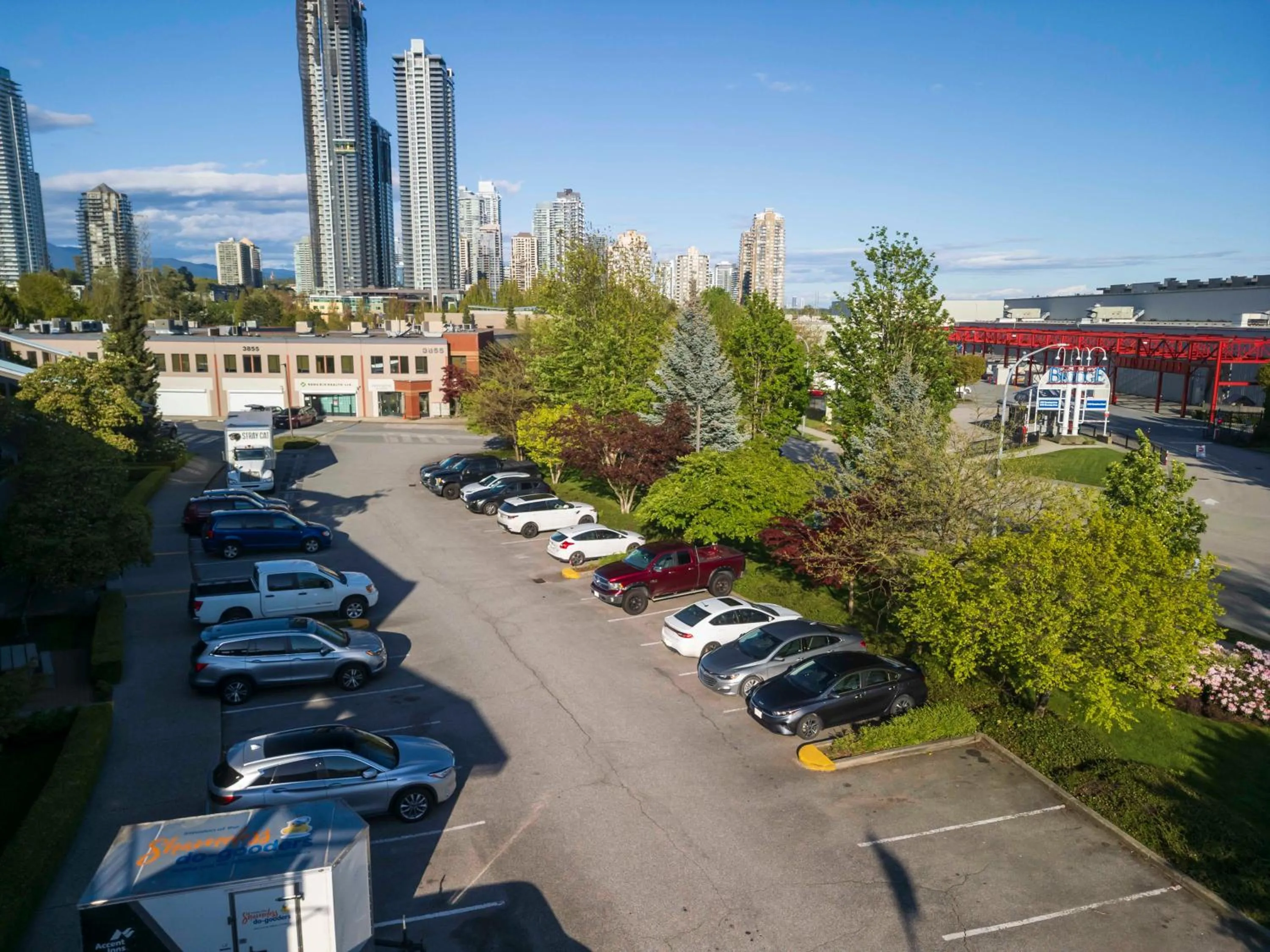Parking in Accent Inns Burnaby