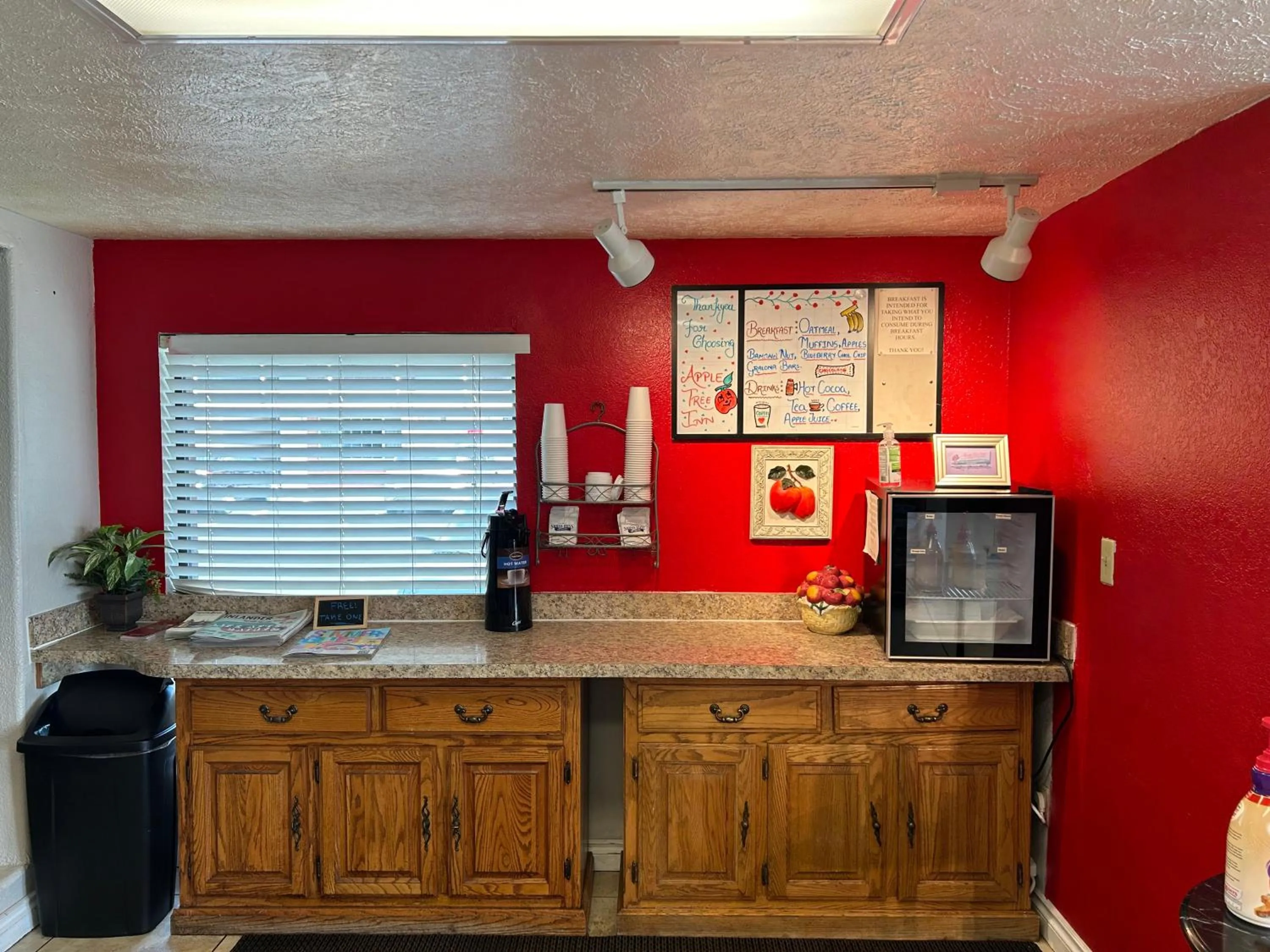 Breakfast in Apple Tree Inn