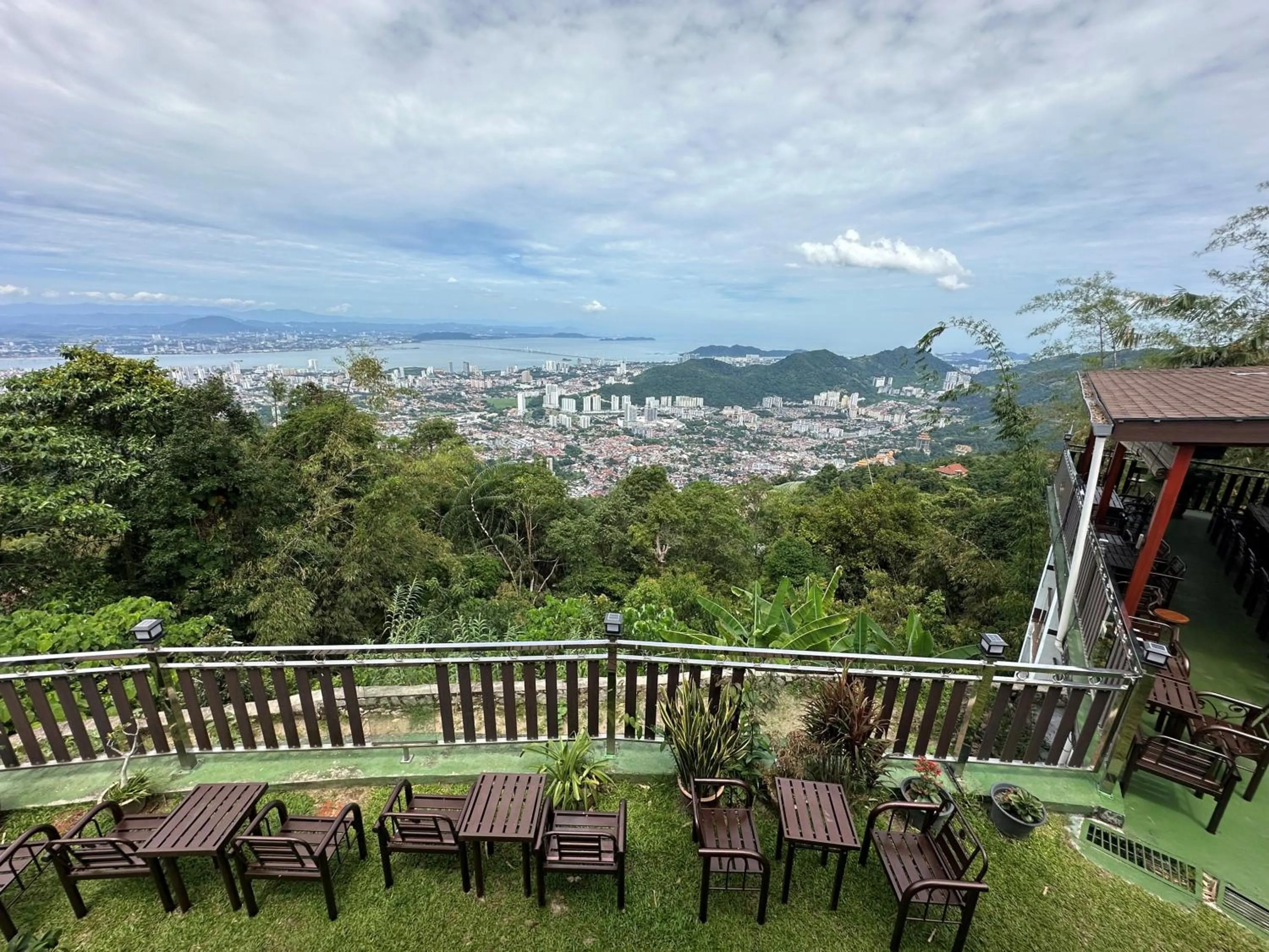 Restaurant/places to eat in Hickory Penang Hill